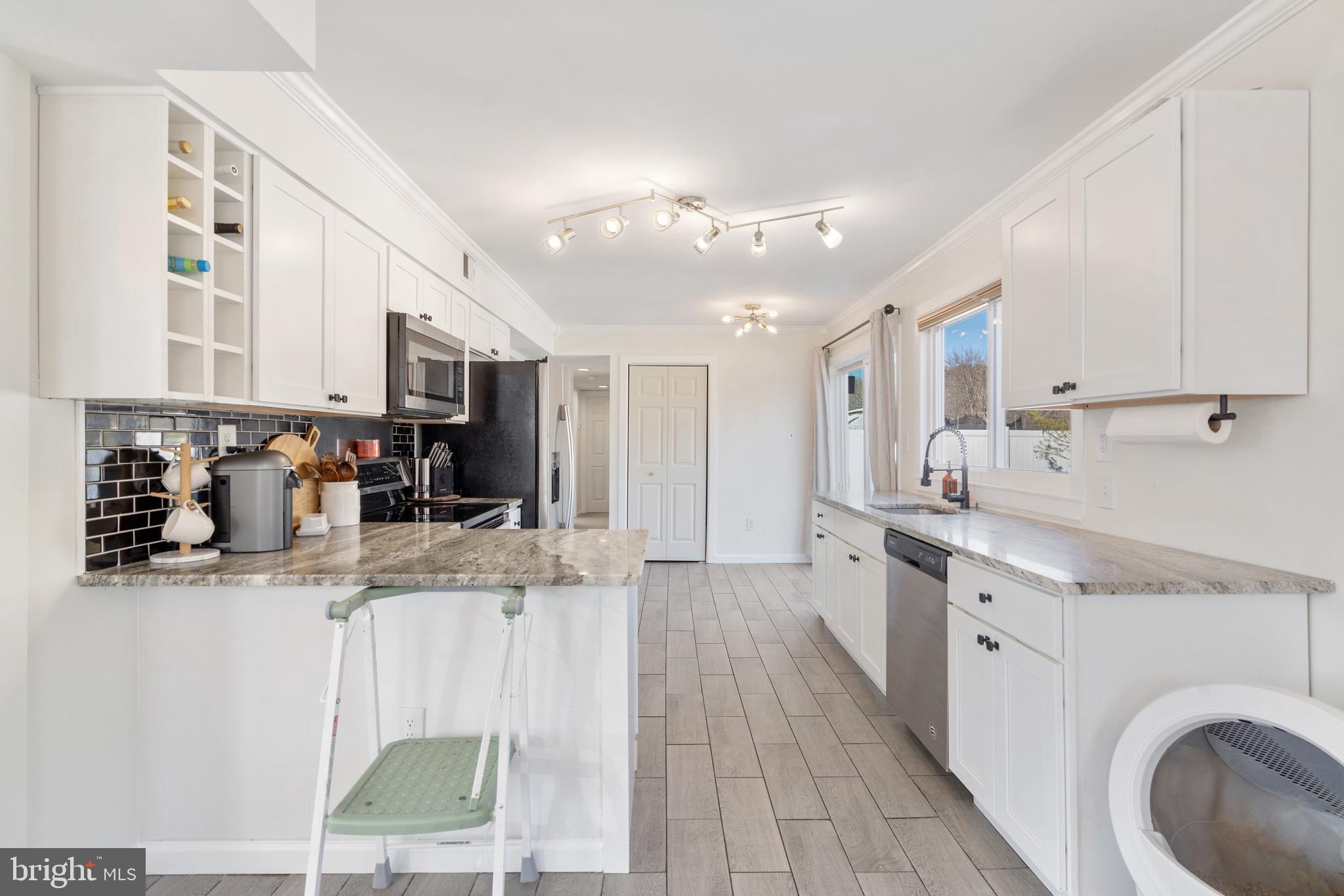 ARBOR MEADOWS - Residential