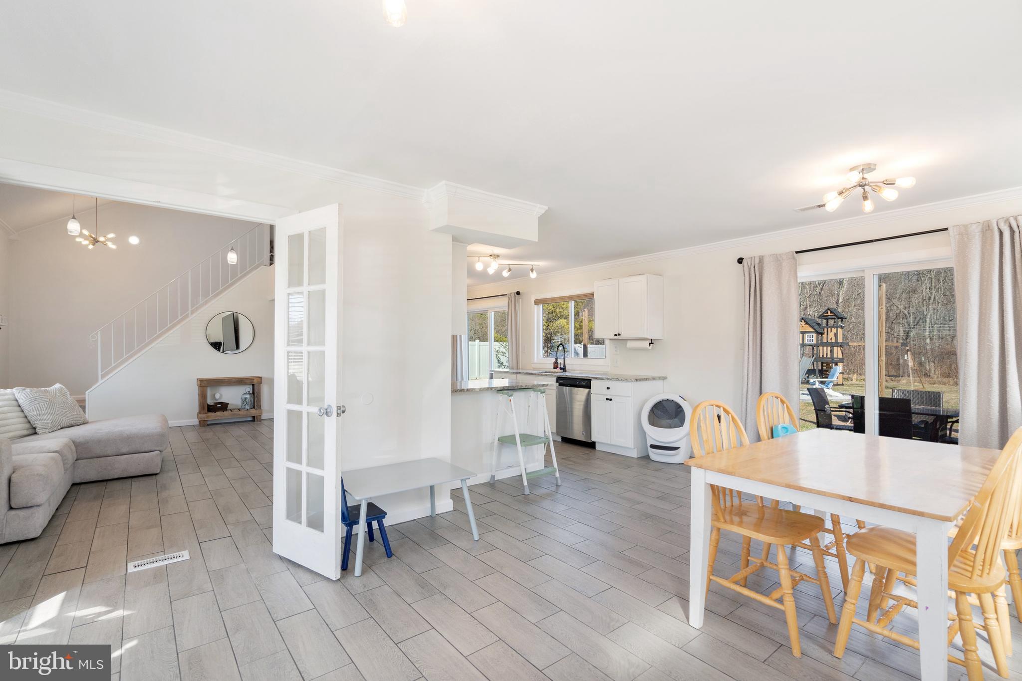 ARBOR MEADOWS - Residential