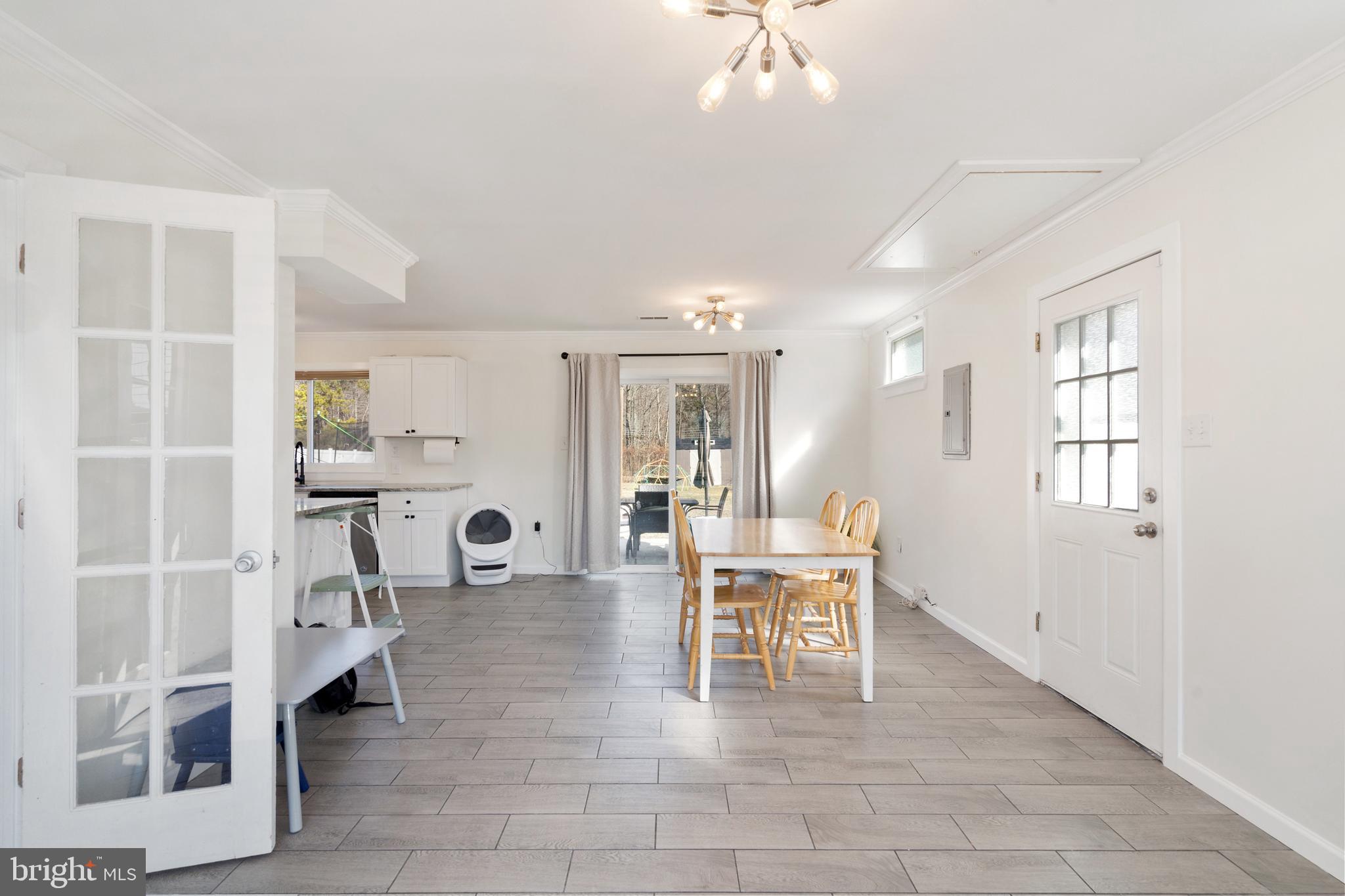 ARBOR MEADOWS - Residential