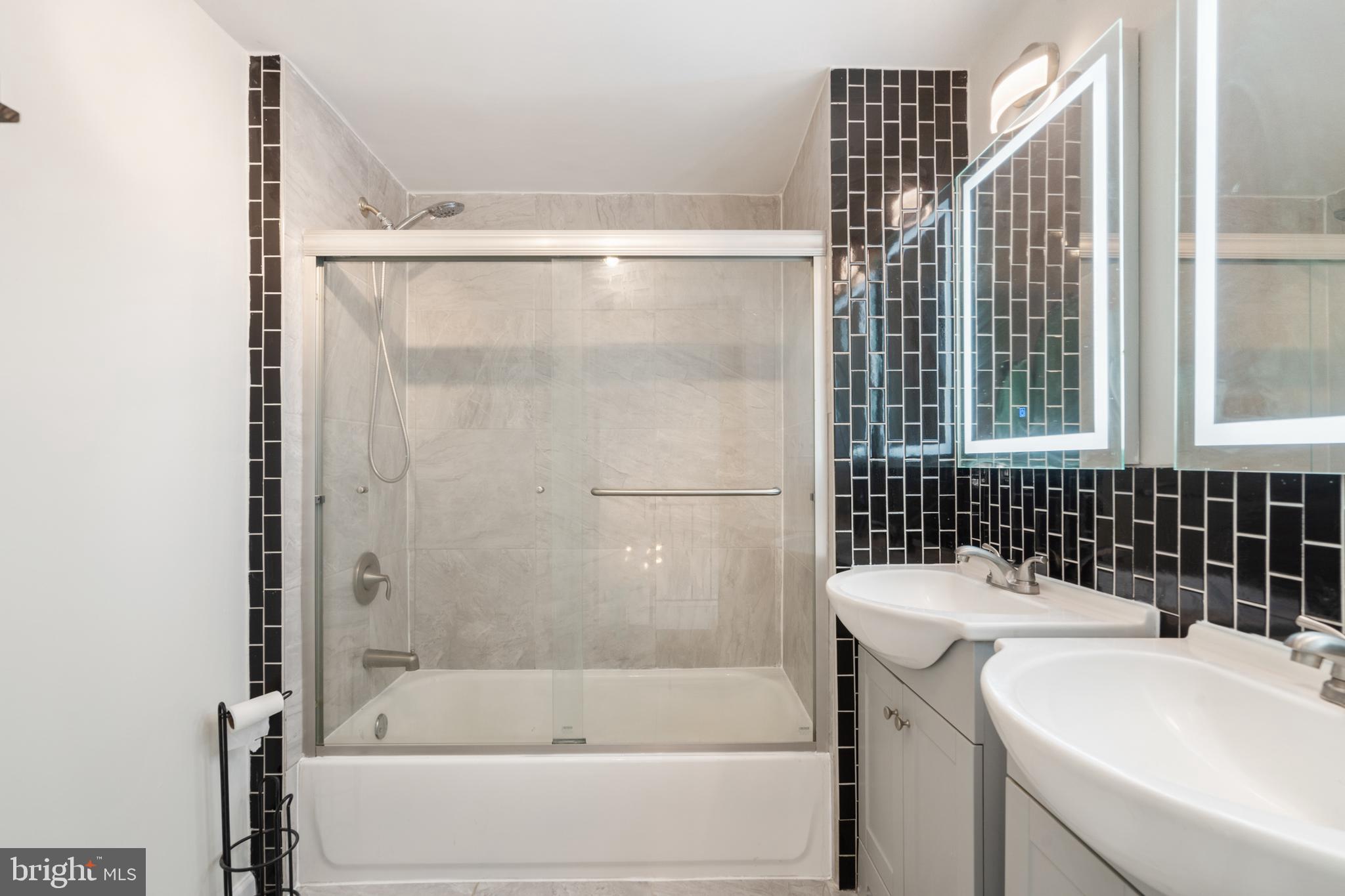 ARBOR MEADOWS - Residential