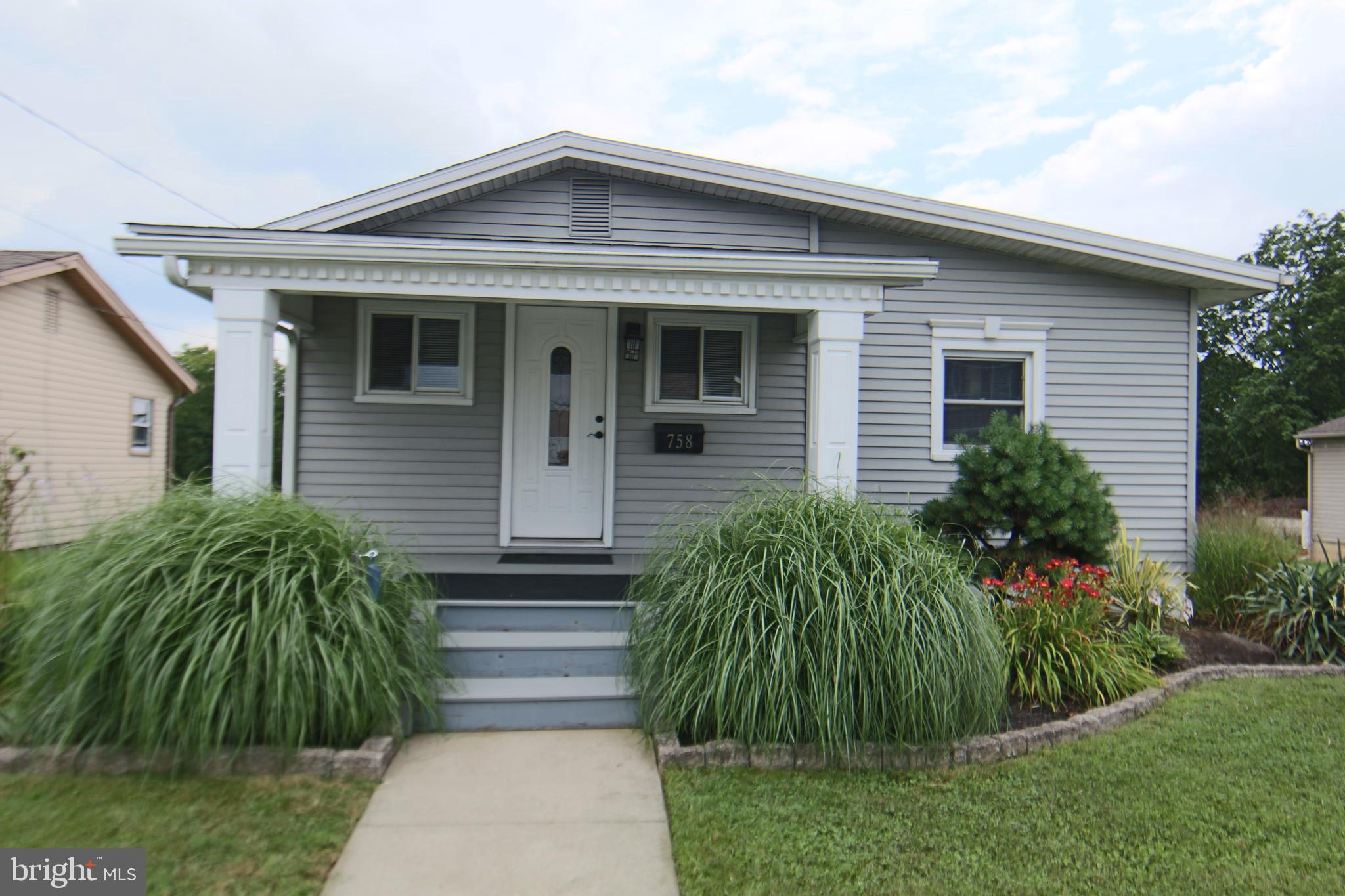 758 CHAMBERS STREET