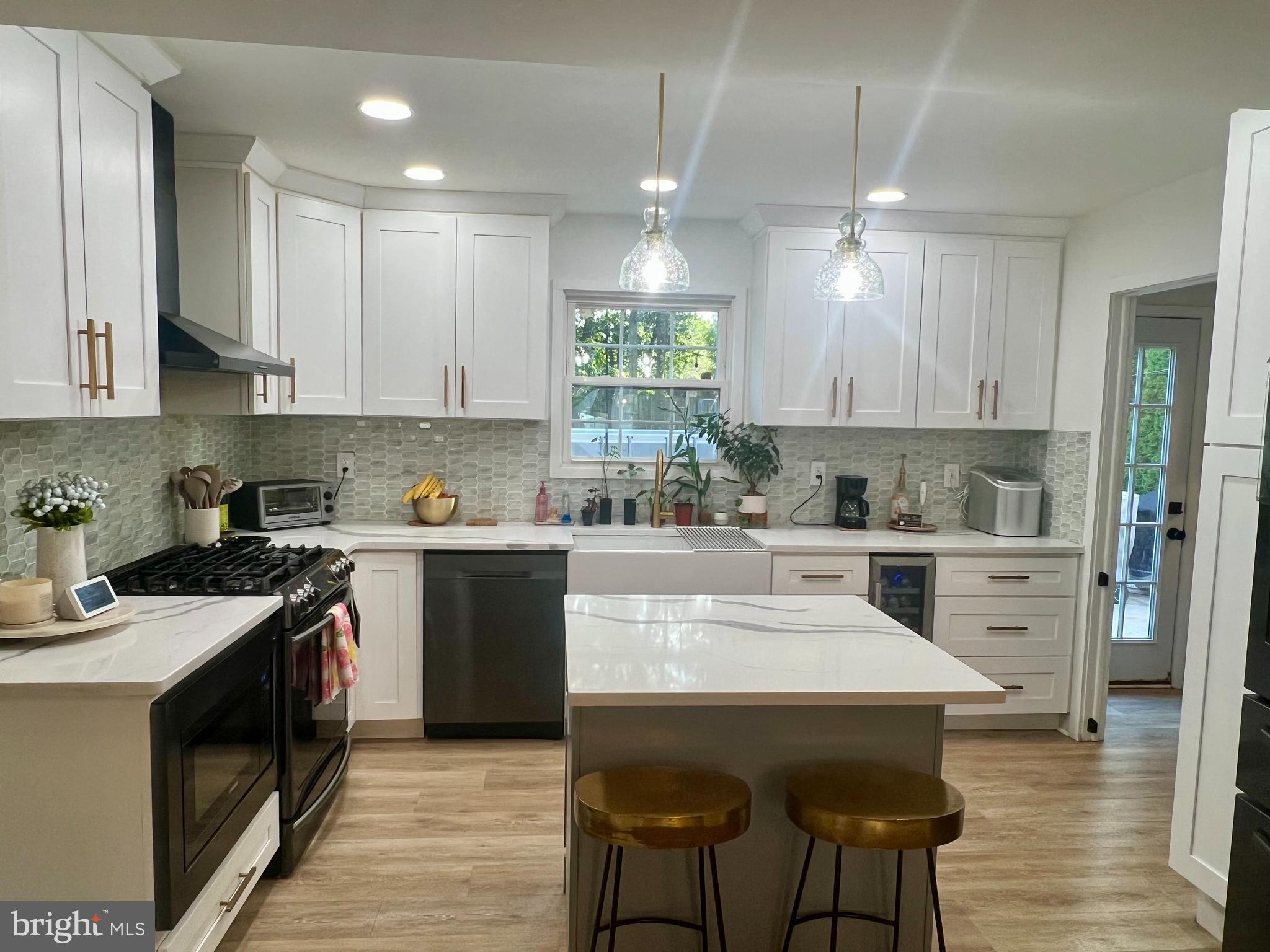 21 SUGAR BUSH ROAD
