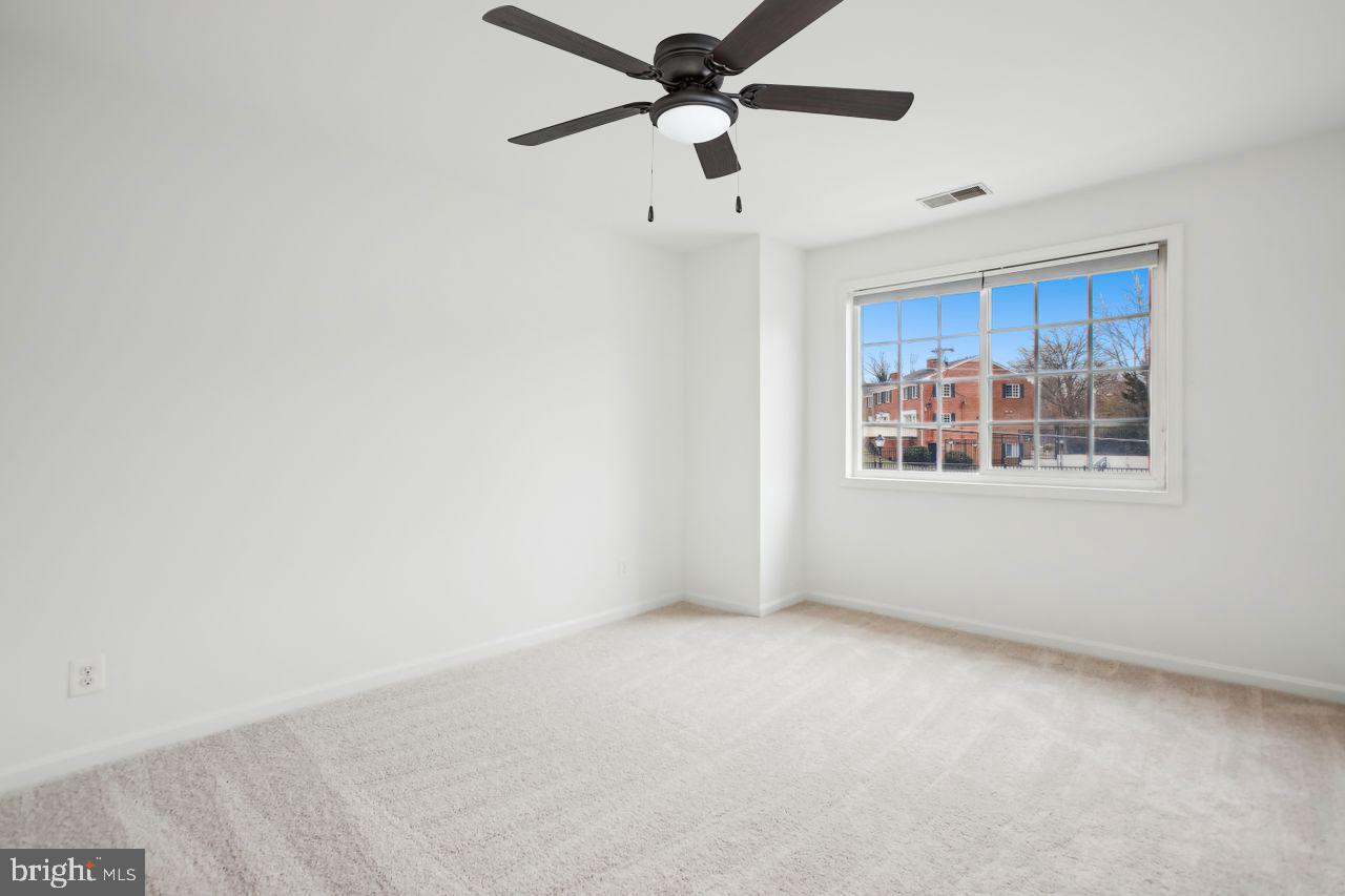 PARKSIDE AT ALEXANDRIA - Residential