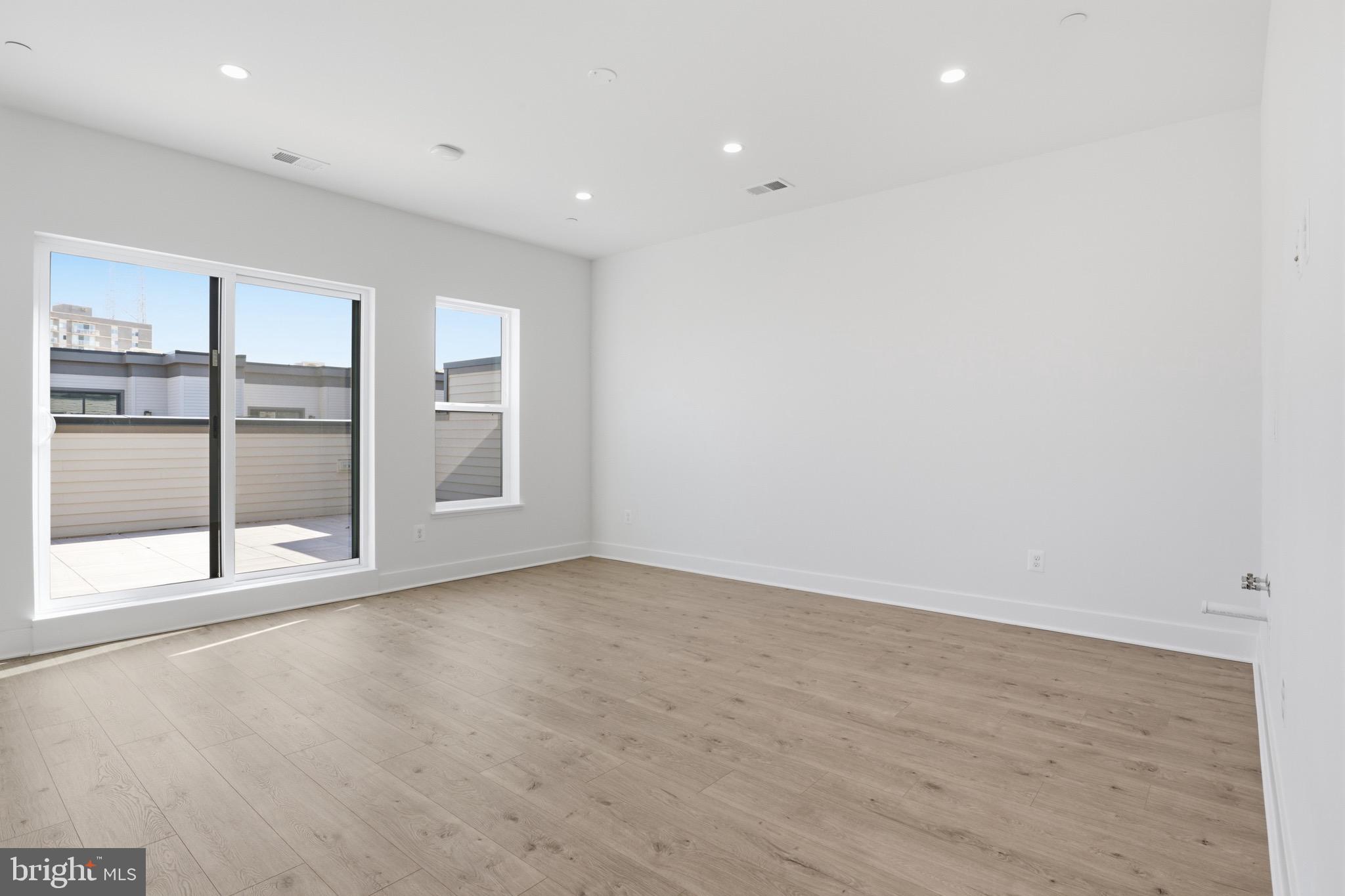 WESTBARD SQUARE - Residential