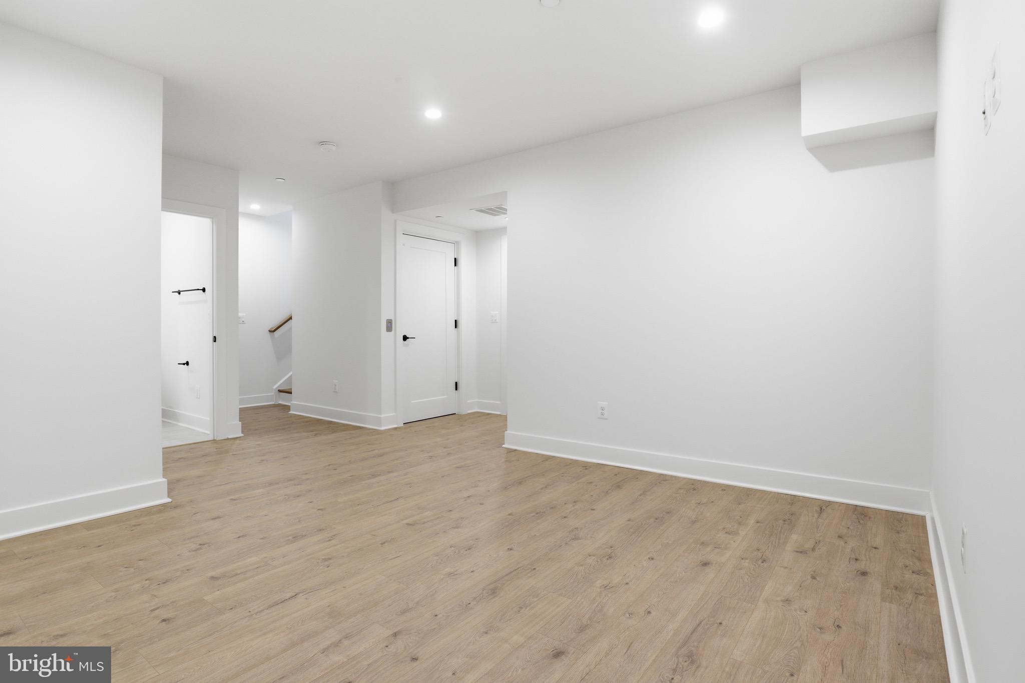 WESTBARD SQUARE - Residential