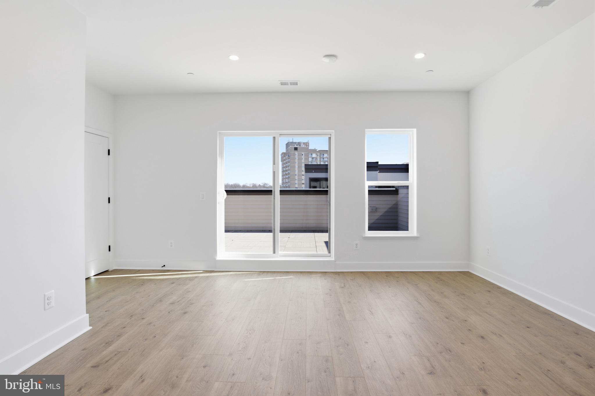 WESTBARD SQUARE - Residential