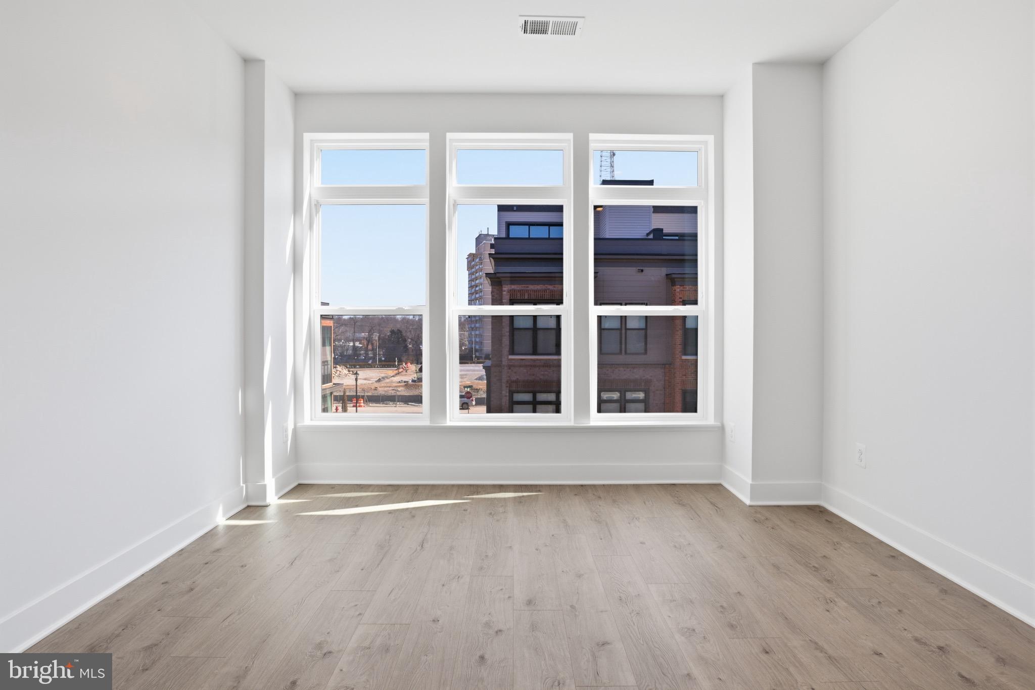 WESTBARD SQUARE - Residential