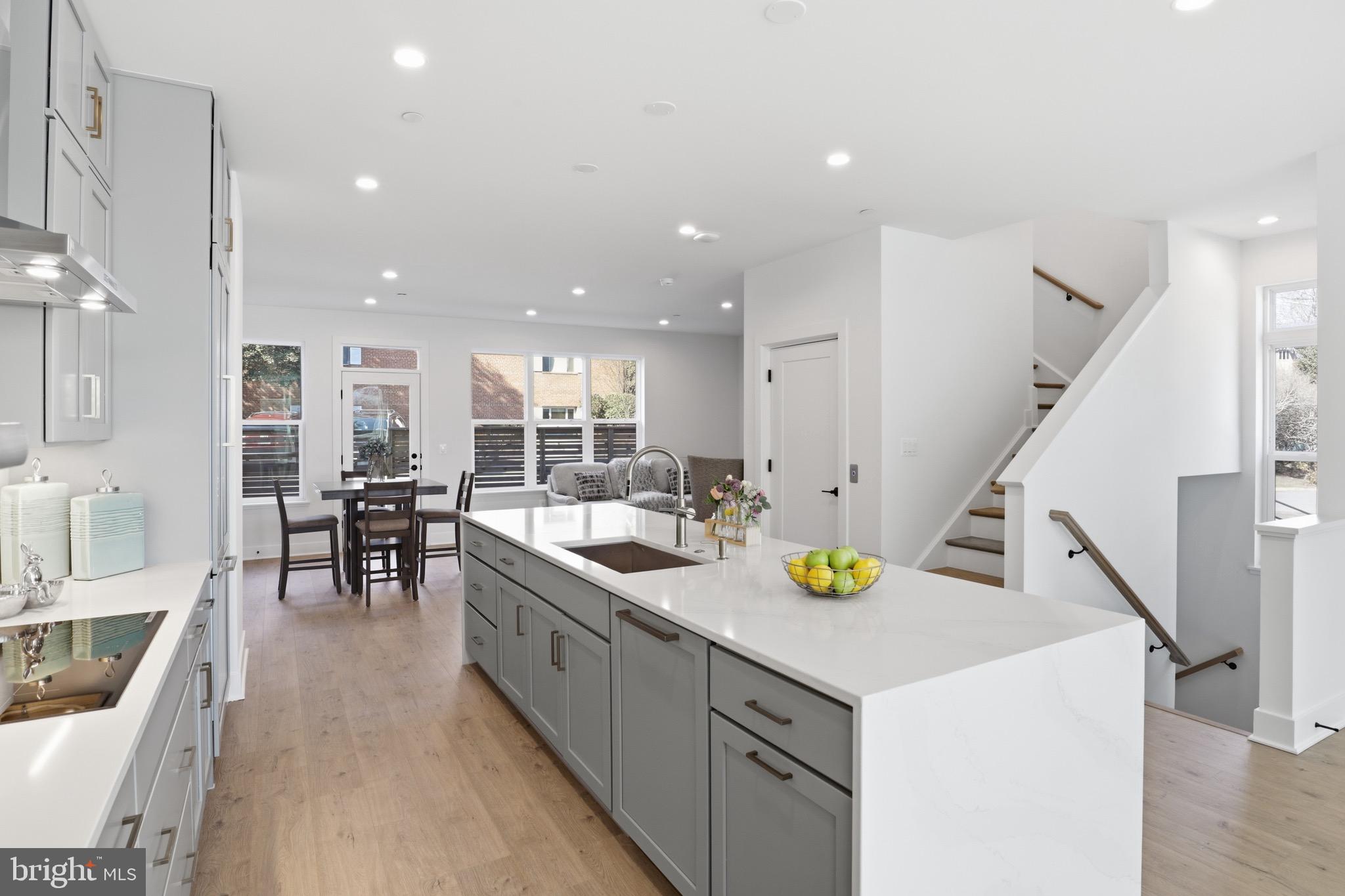 WESTBARD SQUARE - Residential