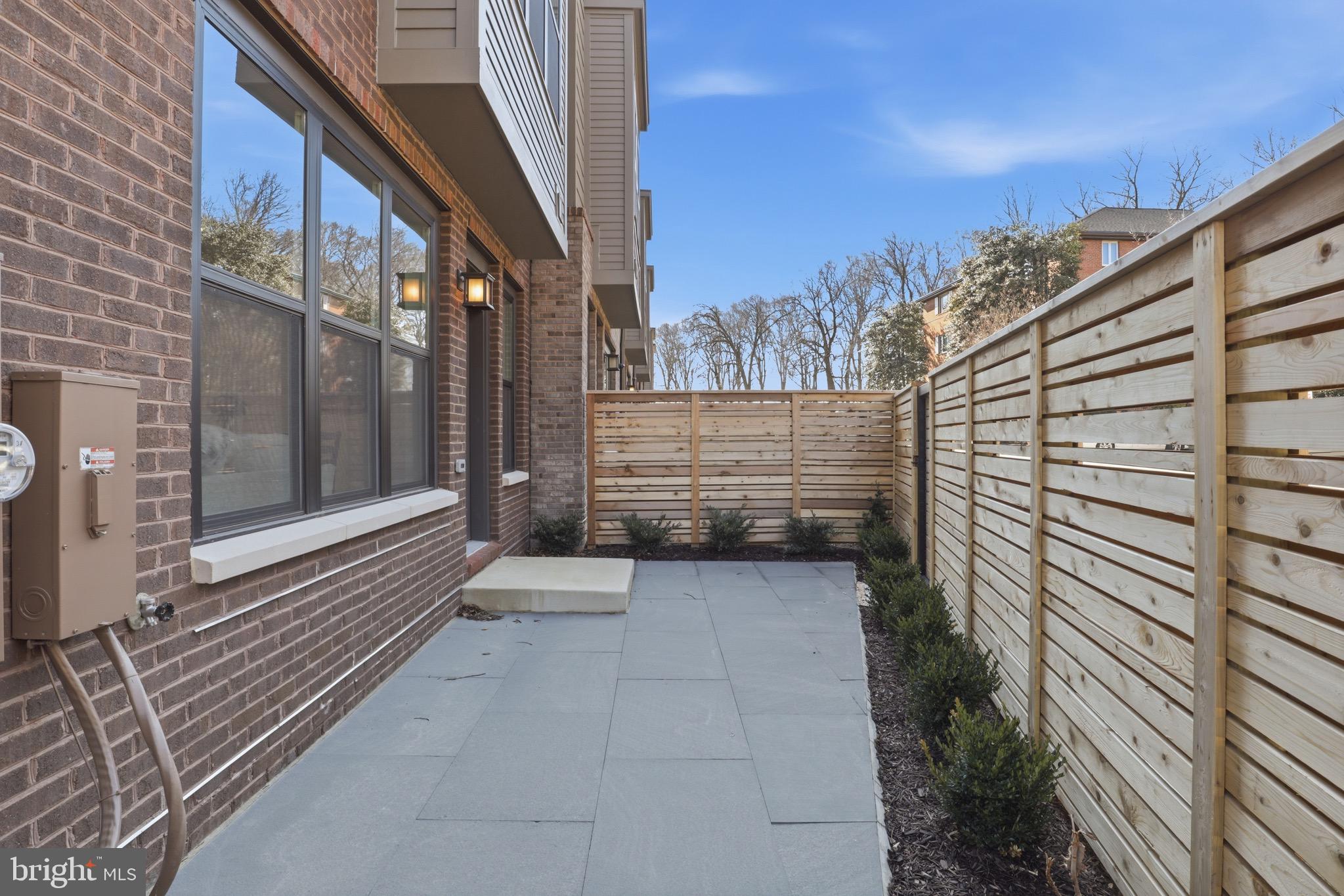 WESTBARD SQUARE - Residential