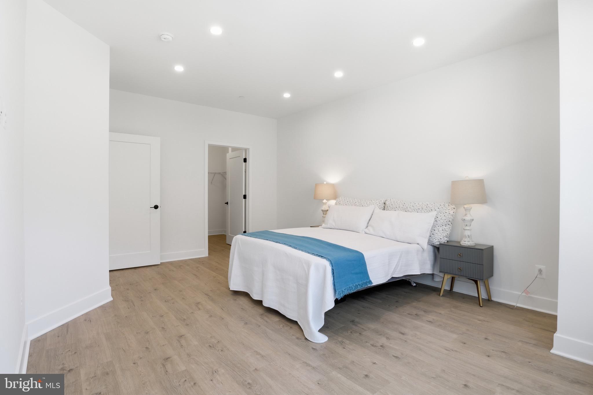 WESTBARD SQUARE - Residential