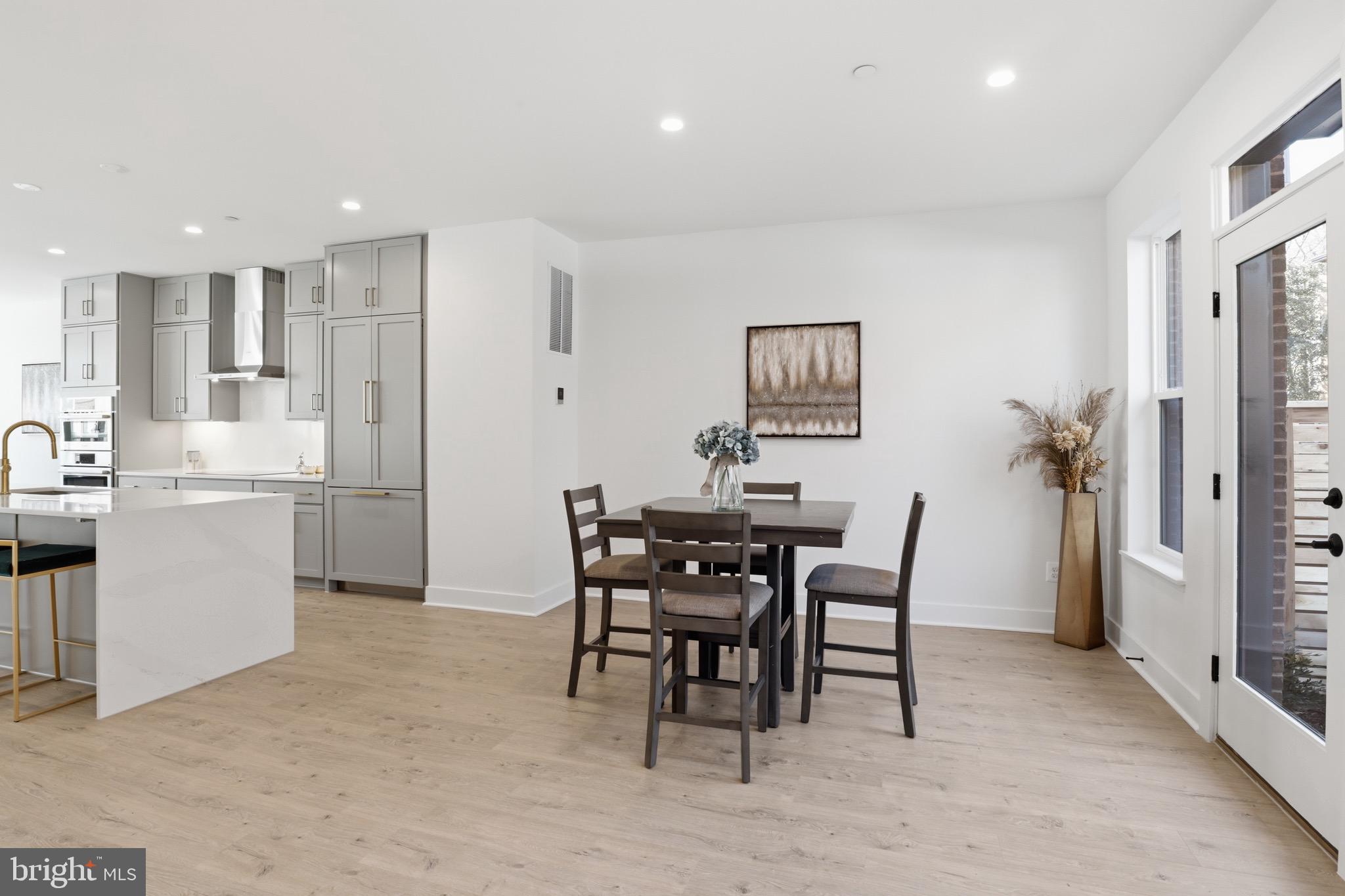 WESTBARD SQUARE - Residential