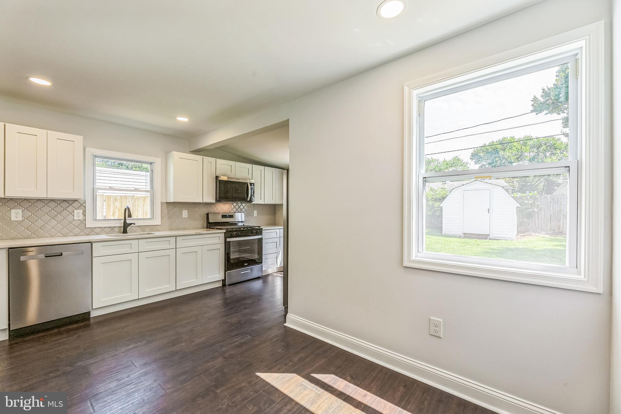 CASTLE HILLS - Residential