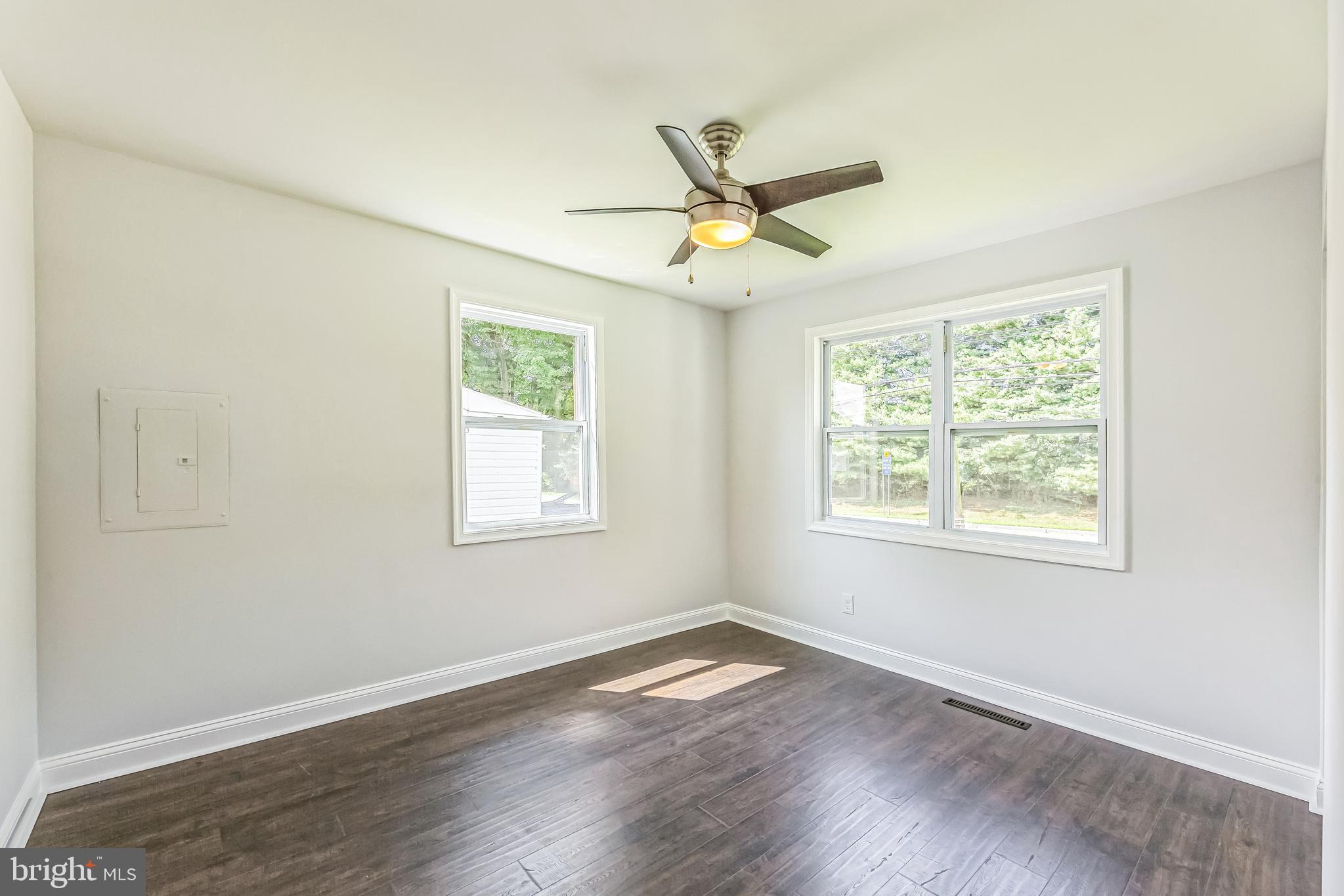 CASTLE HILLS - Residential