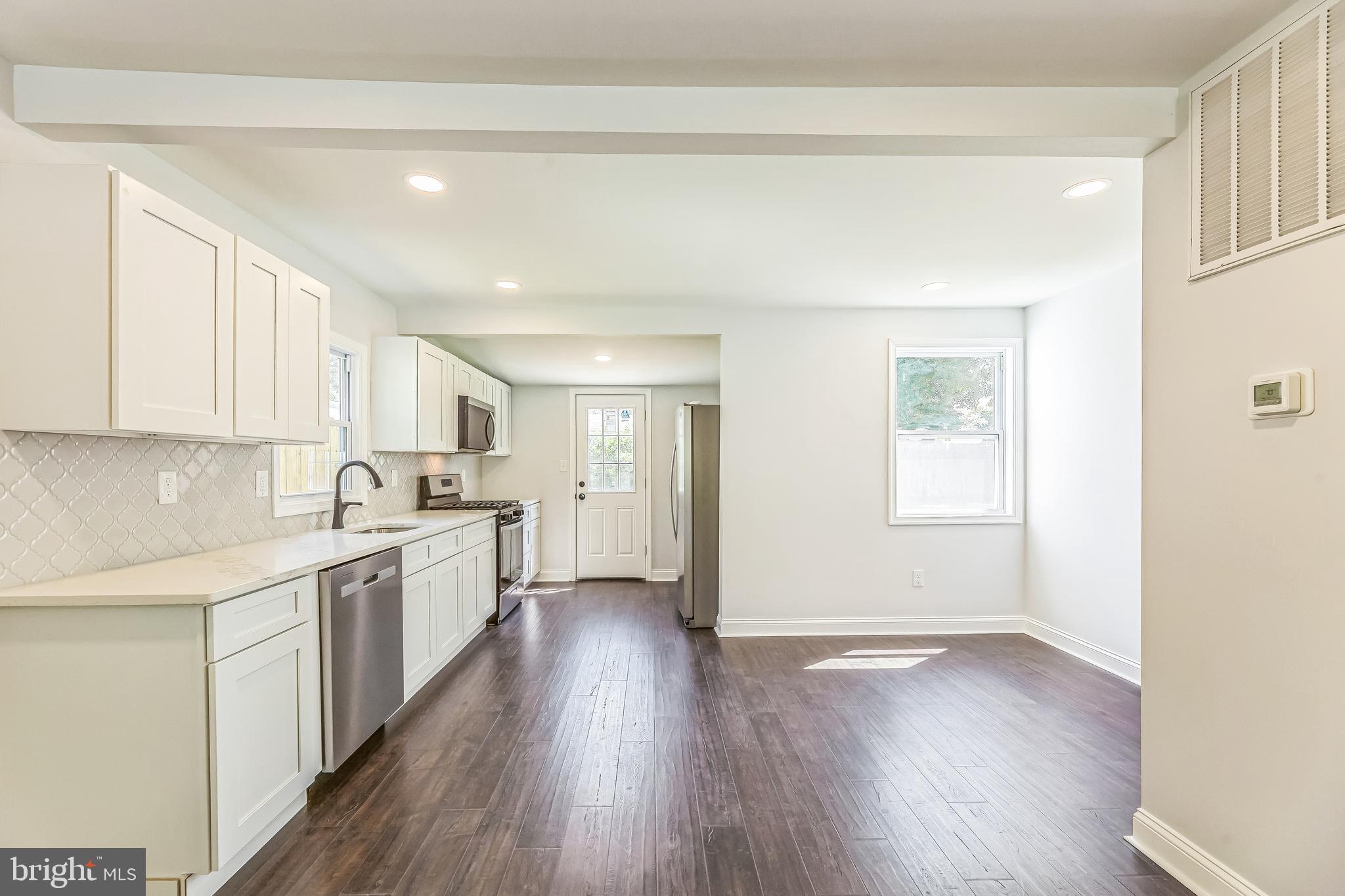 CASTLE HILLS - Residential