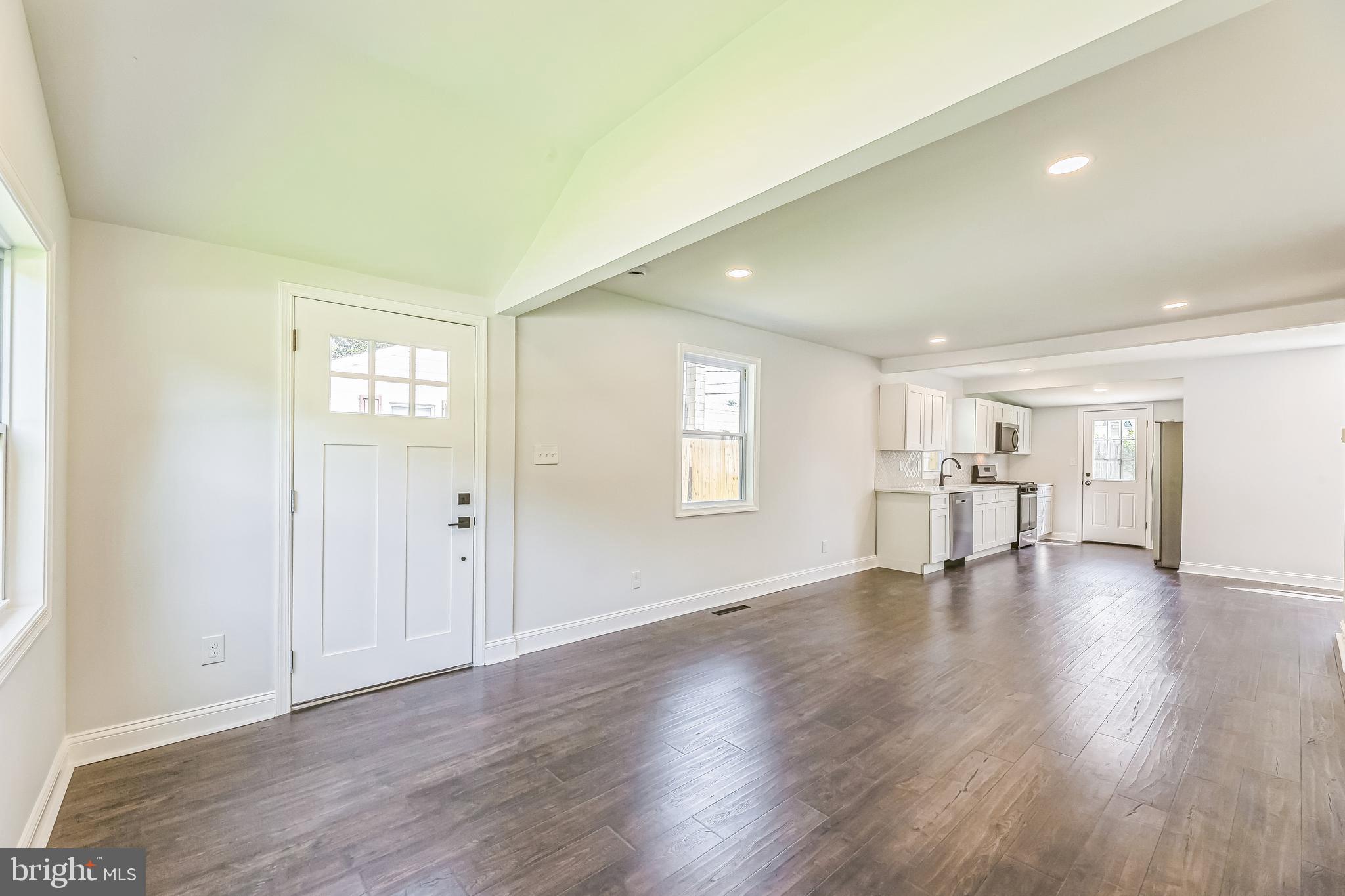 CASTLE HILLS - Residential