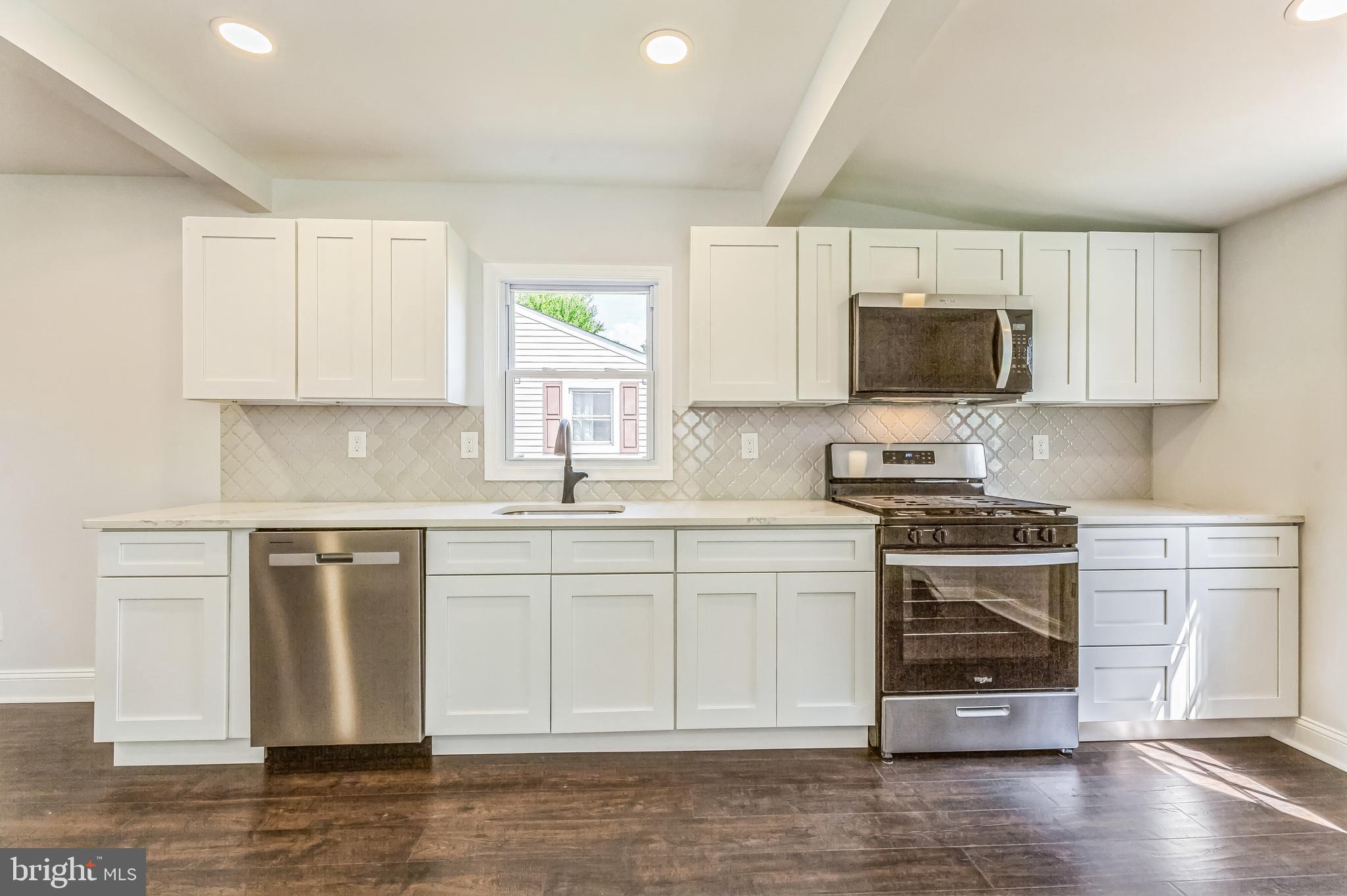 CASTLE HILLS - Residential