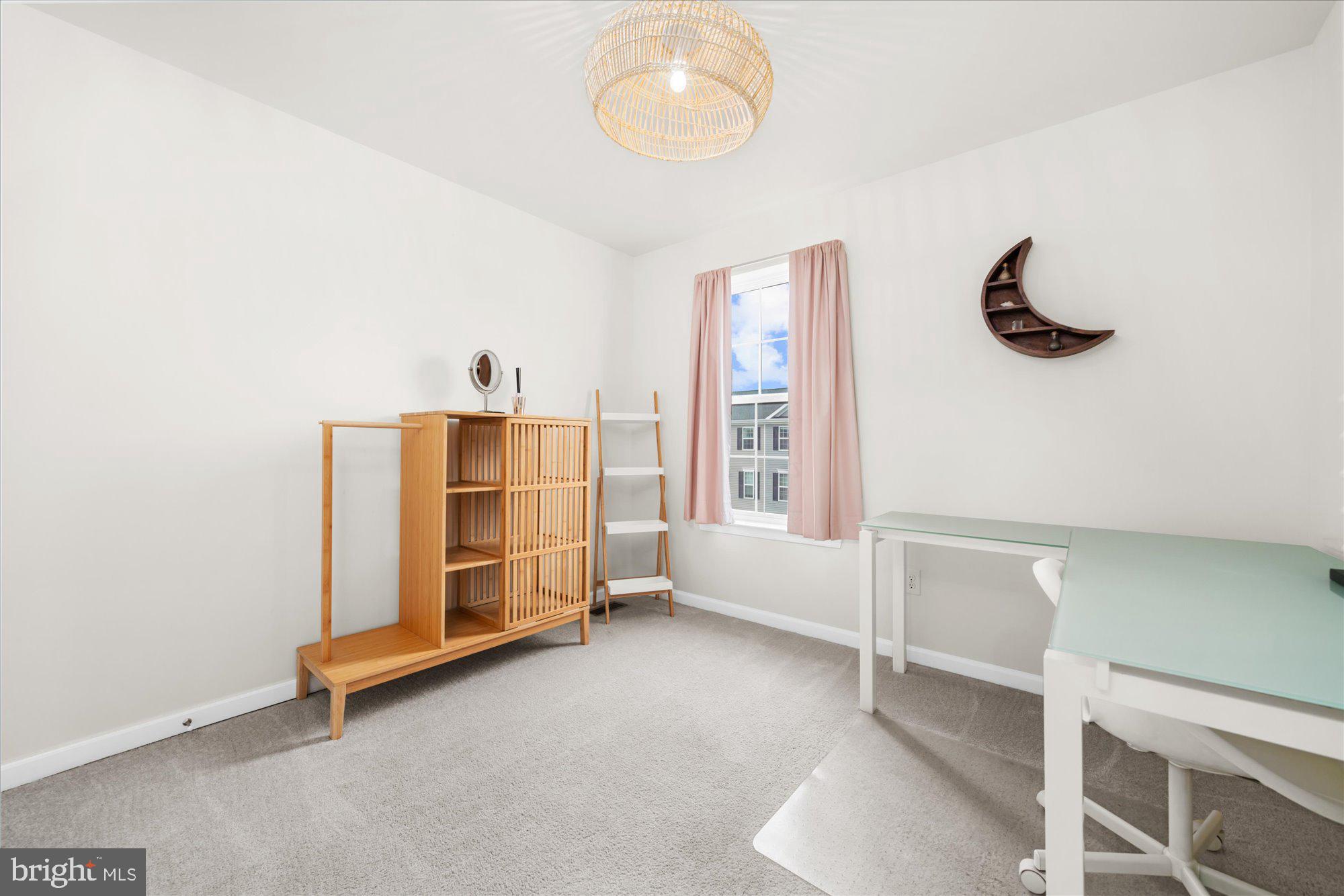 EDGEWATER - Residential