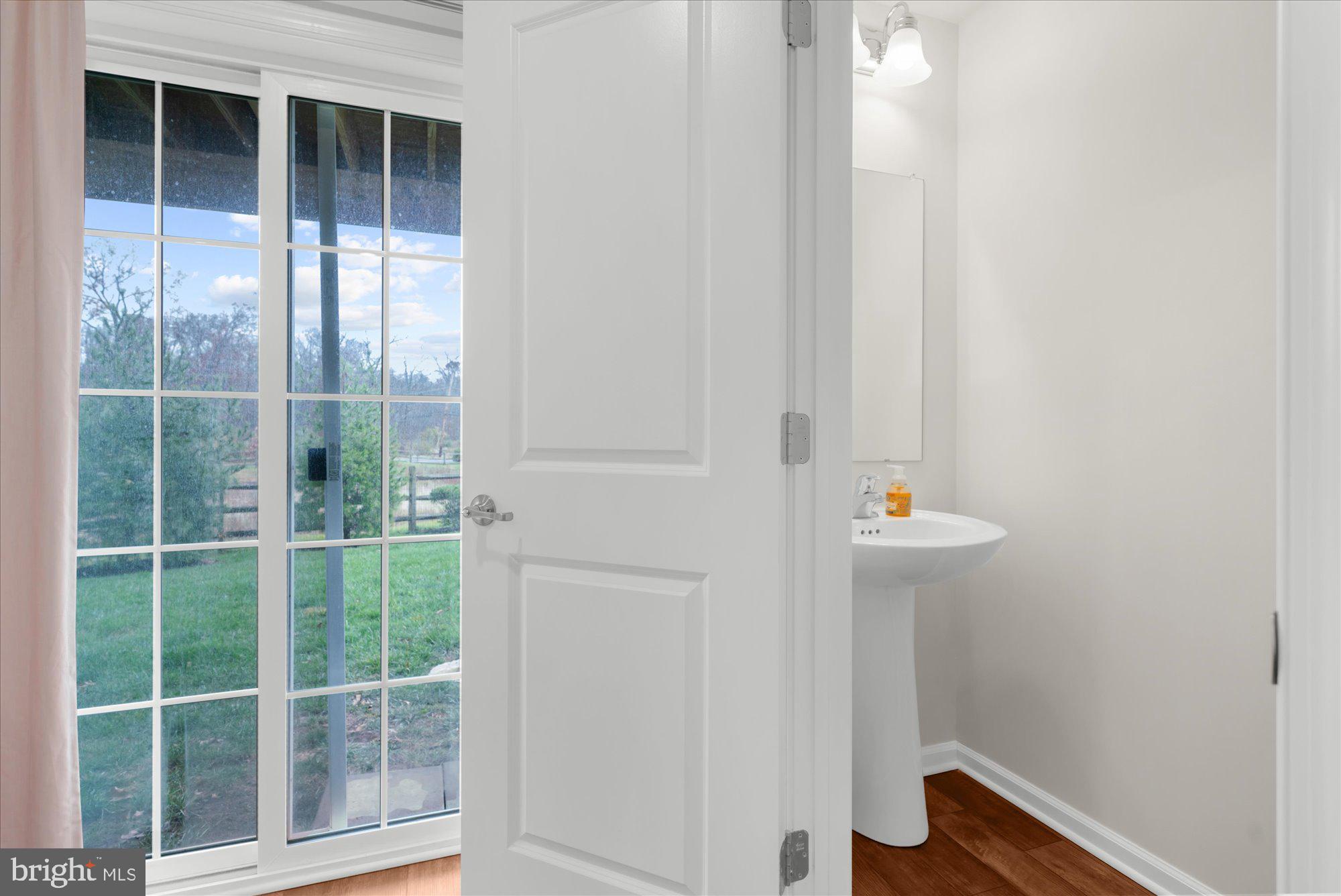 EDGEWATER - Residential