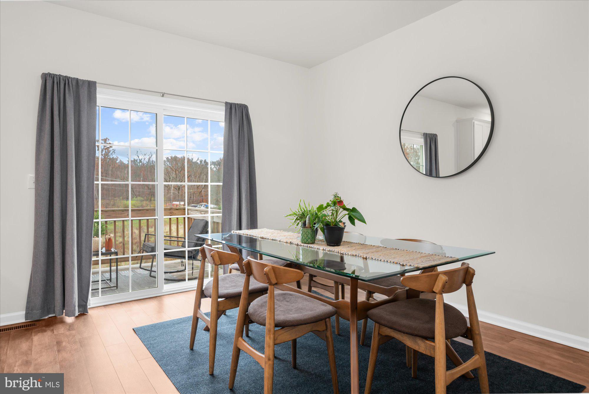 EDGEWATER - Residential