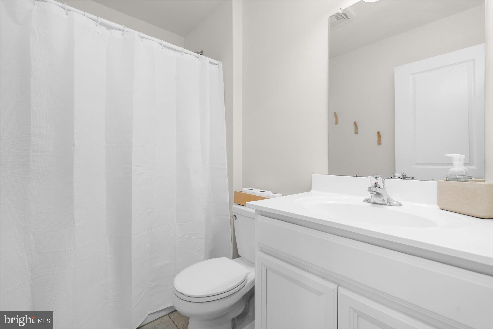 EDGEWATER - Residential