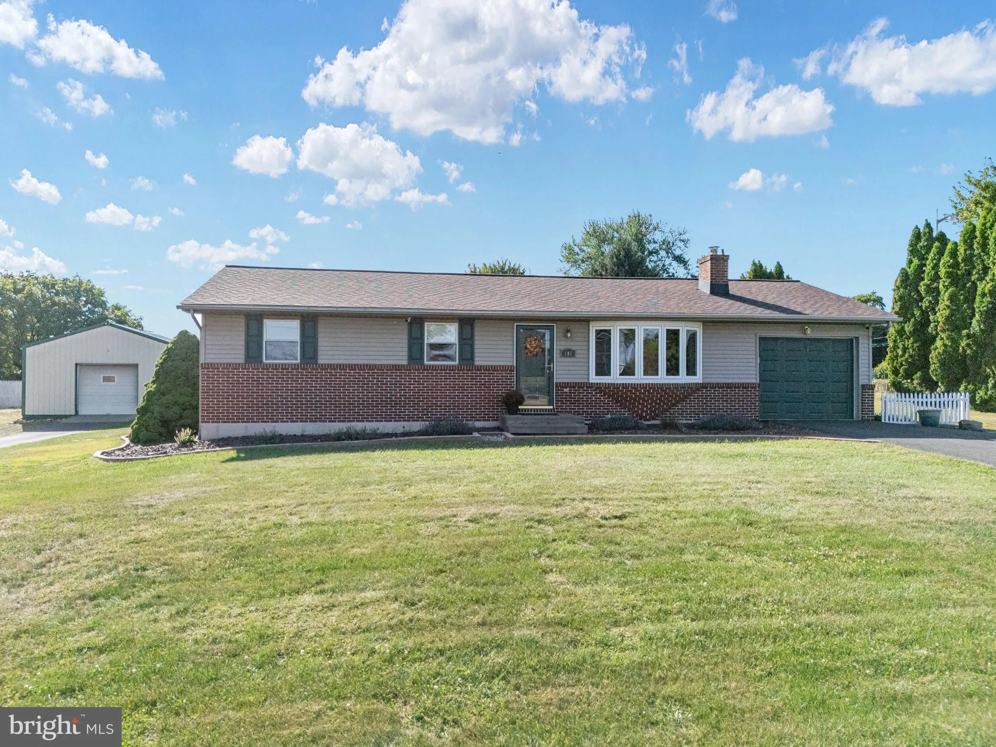 Mertztown, Pennsylvania 19539, United States, 3 Bedrooms Bedrooms, ,2 BathroomsBathrooms,Residential,Pending,214679 Mertztown, Pennsylvania 19539, United States, 3 Bedrooms Bedrooms, ,2 BathroomsBathrooms,Residential,Pending,214679