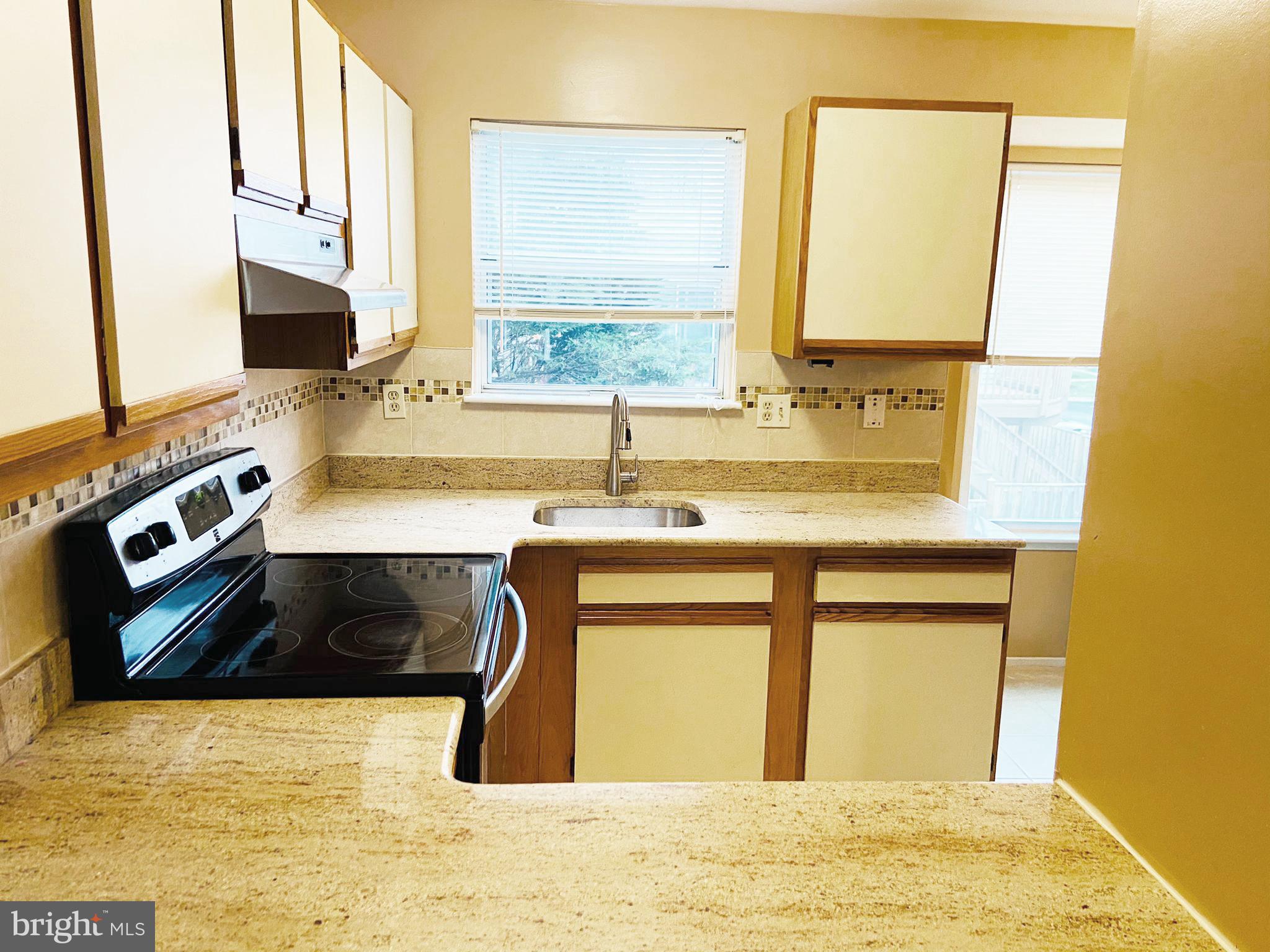 VALLEY STREAM ESTATES - Residential