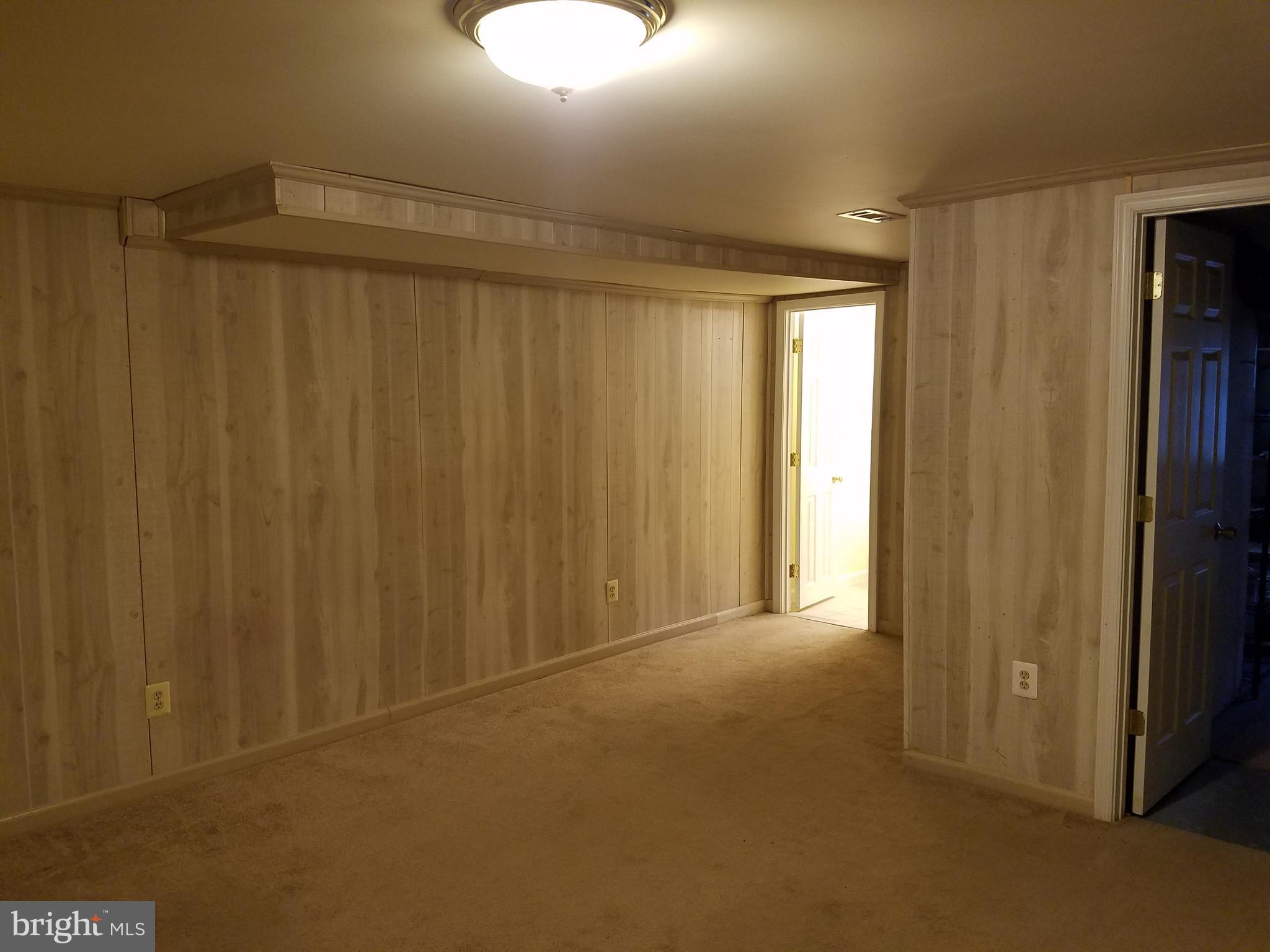 LYNHAVEN - Residential Lease