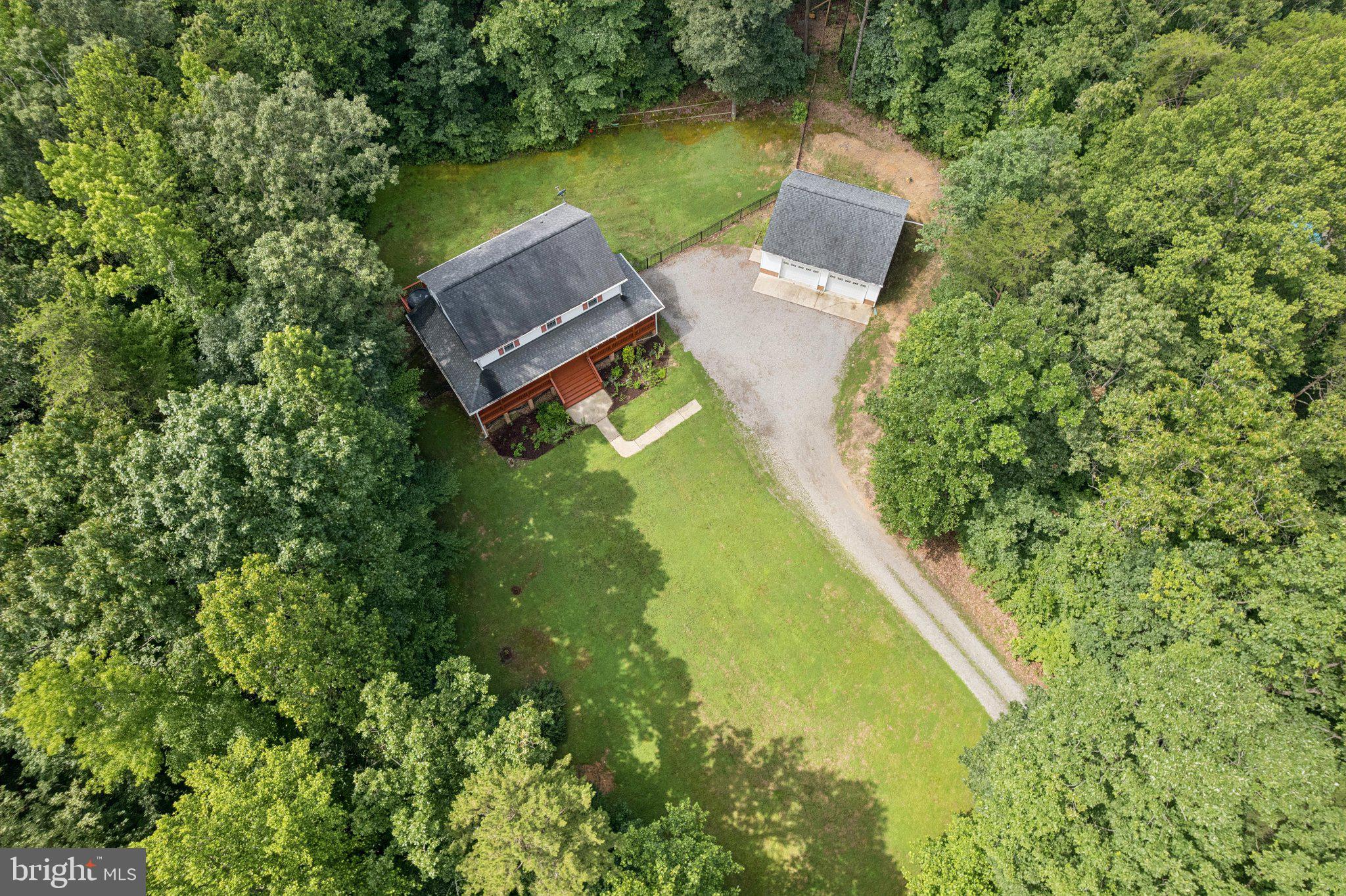 102 OAK KNOLL PLACE