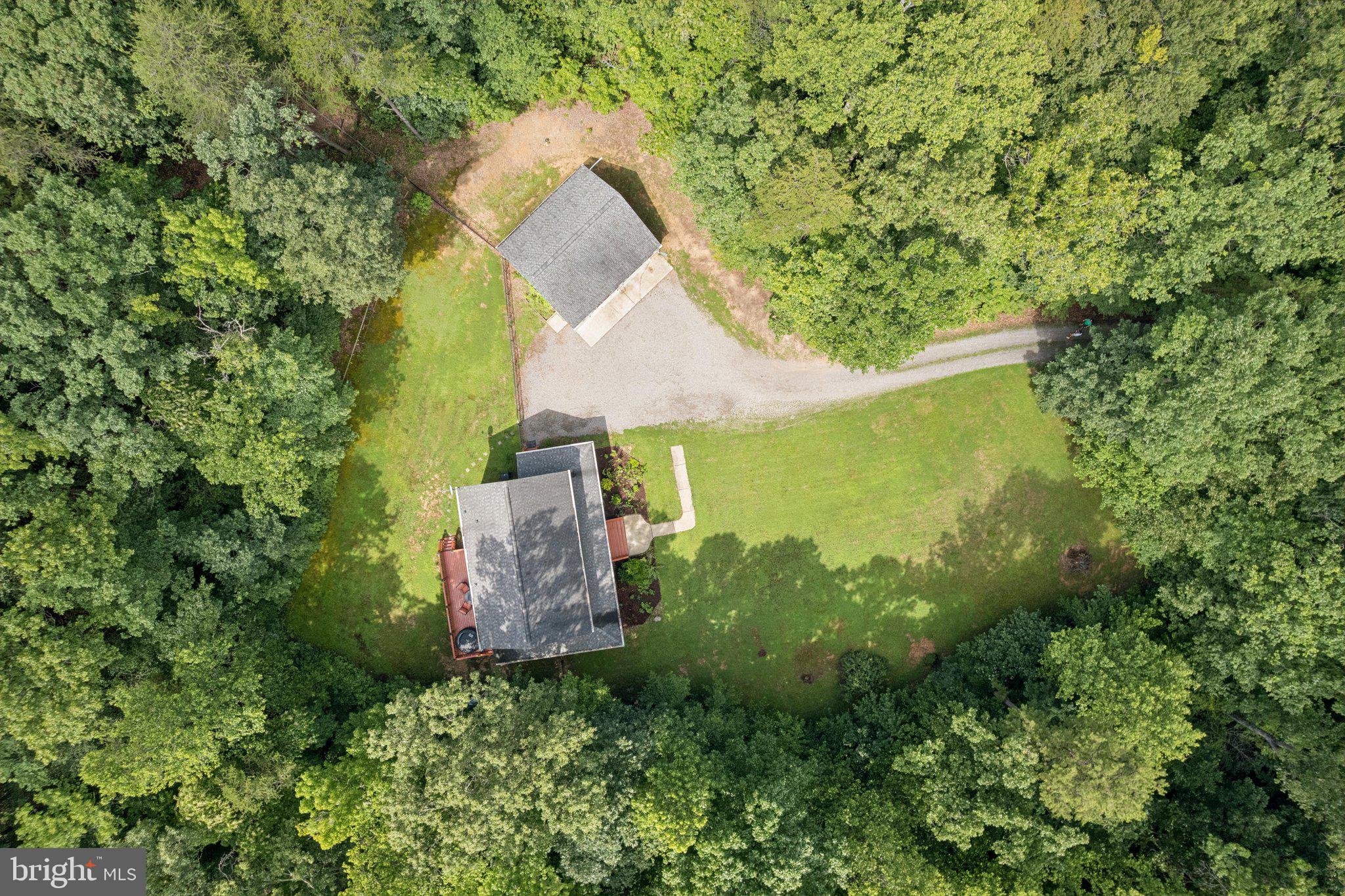 102 OAK KNOLL PLACE