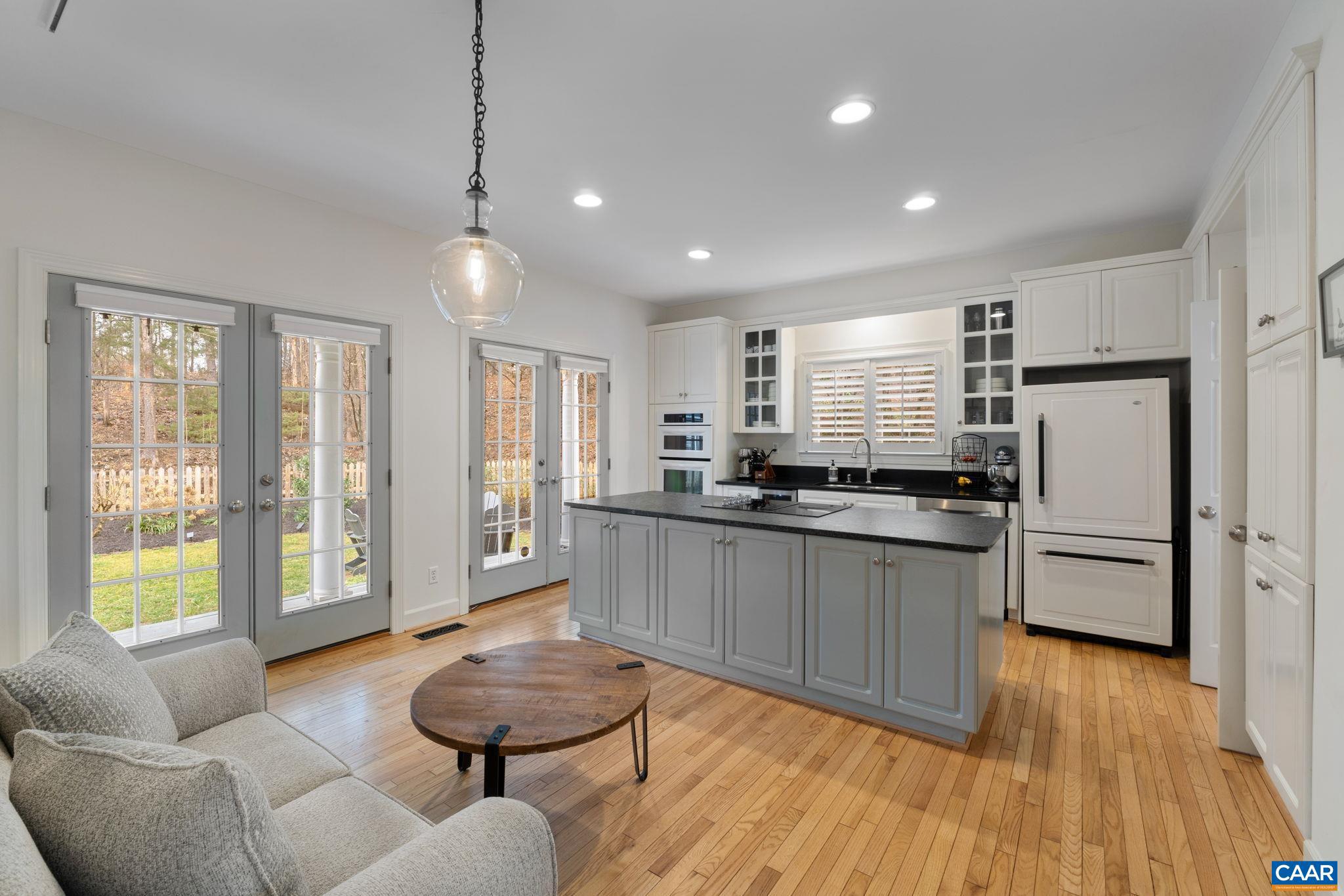 REDFIELDS - Residential