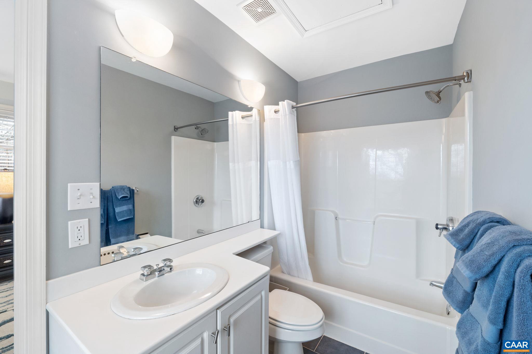 REDFIELDS - Residential