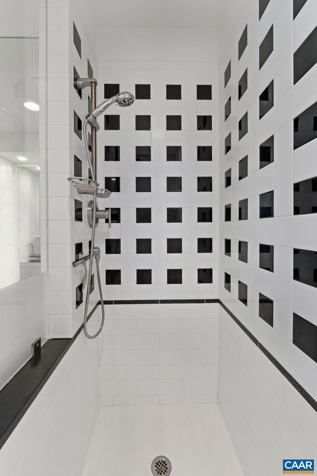 REDFIELDS - Residential