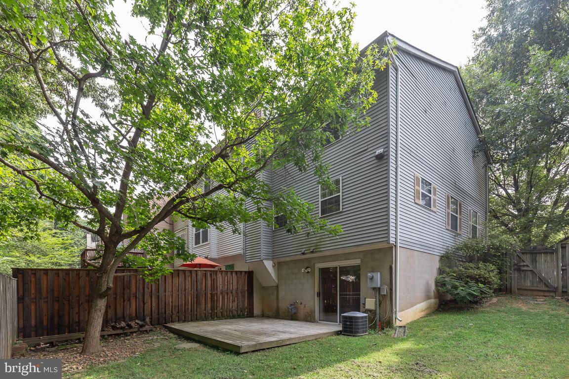 DALE CITY - Residential Lease