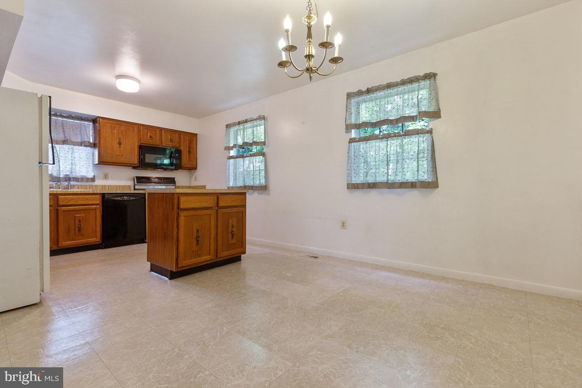 DALE CITY - Residential Lease