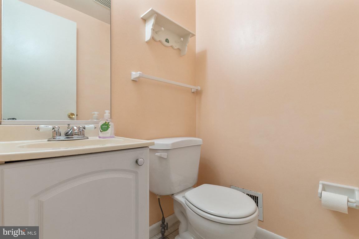 DALE CITY - Residential Lease