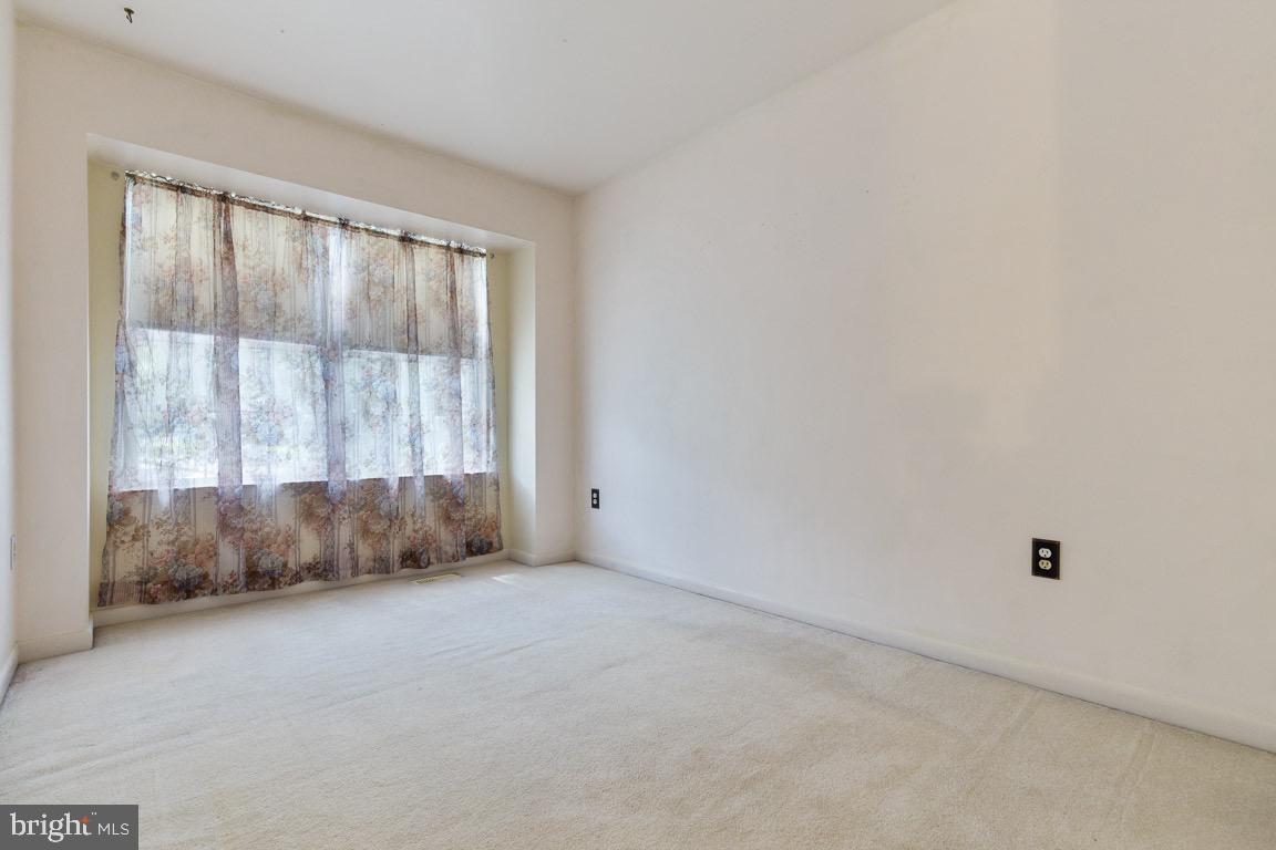 DALE CITY - Residential Lease