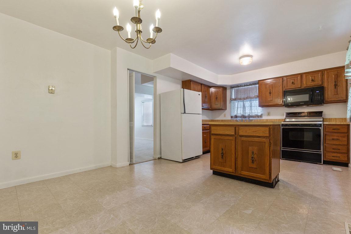 DALE CITY - Residential Lease