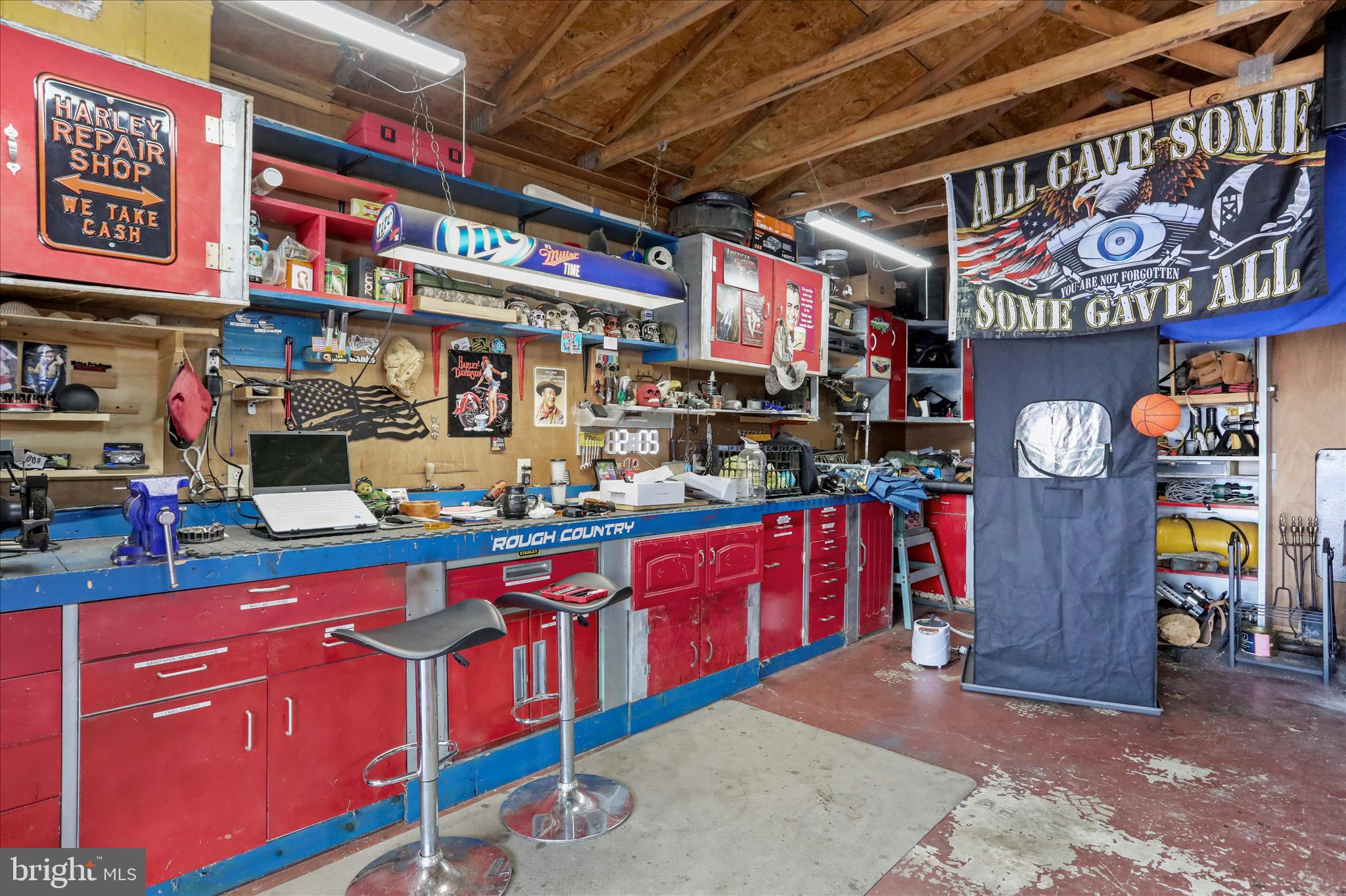 ELIZABETH STATION - Residential