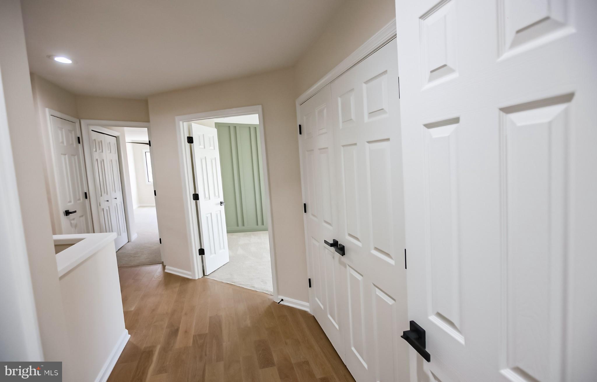 LOWES ISLAND/CASCADES - Residential