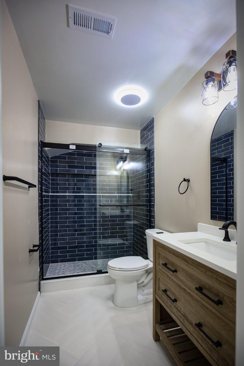 LOWES ISLAND/CASCADES - Residential