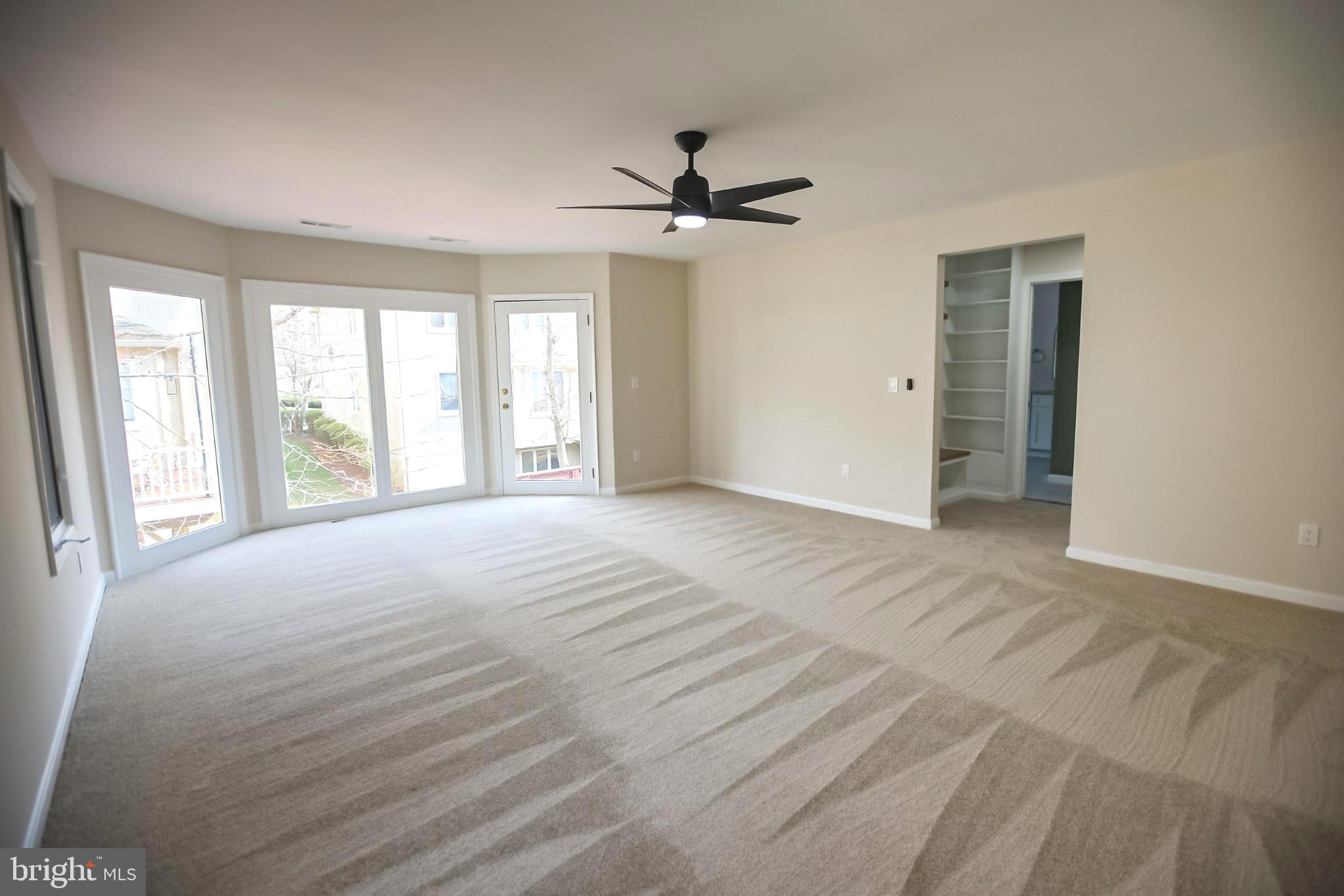 LOWES ISLAND/CASCADES - Residential