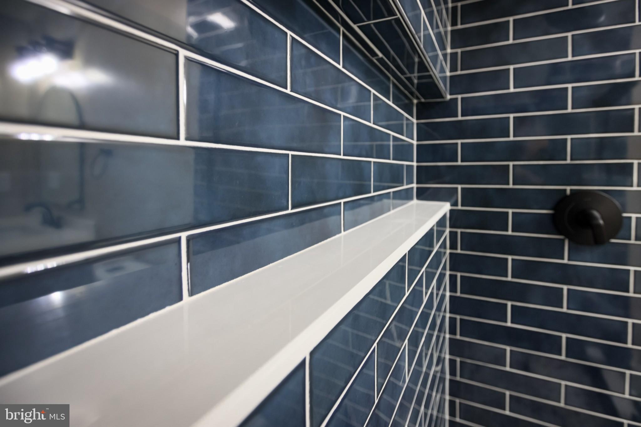 LOWES ISLAND/CASCADES - Residential