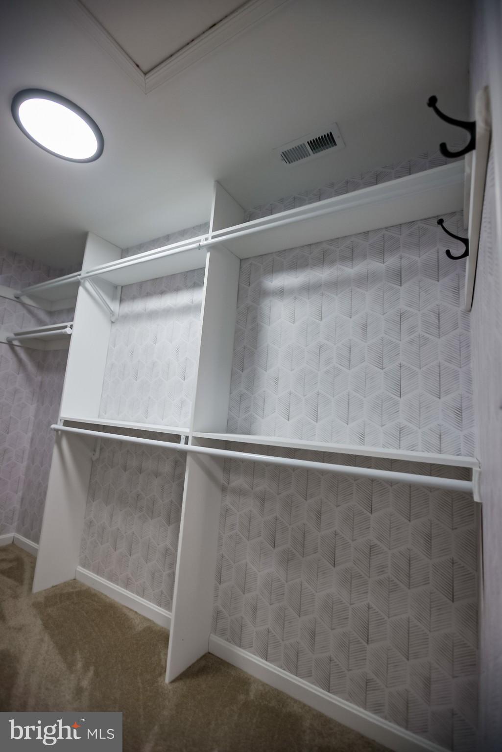 LOWES ISLAND/CASCADES - Residential