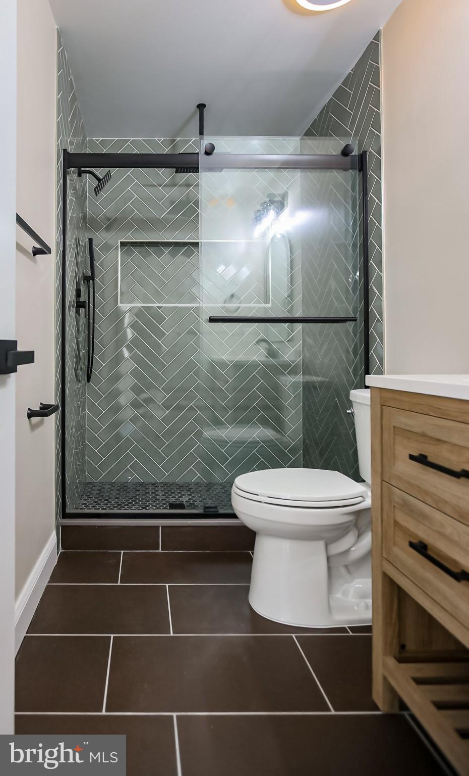 LOWES ISLAND/CASCADES - Residential