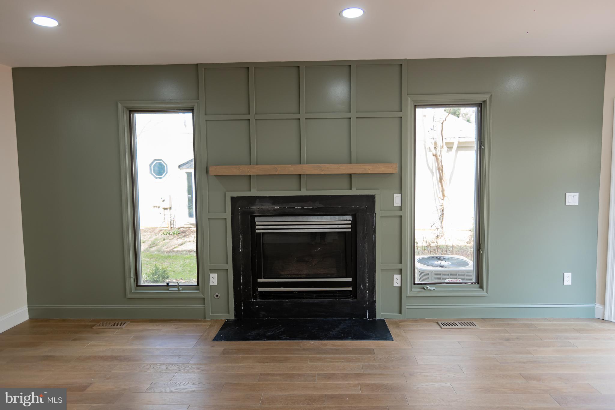 LOWES ISLAND/CASCADES - Residential