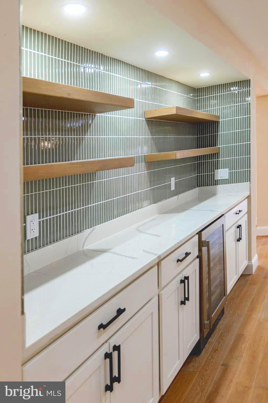 LOWES ISLAND/CASCADES - Residential