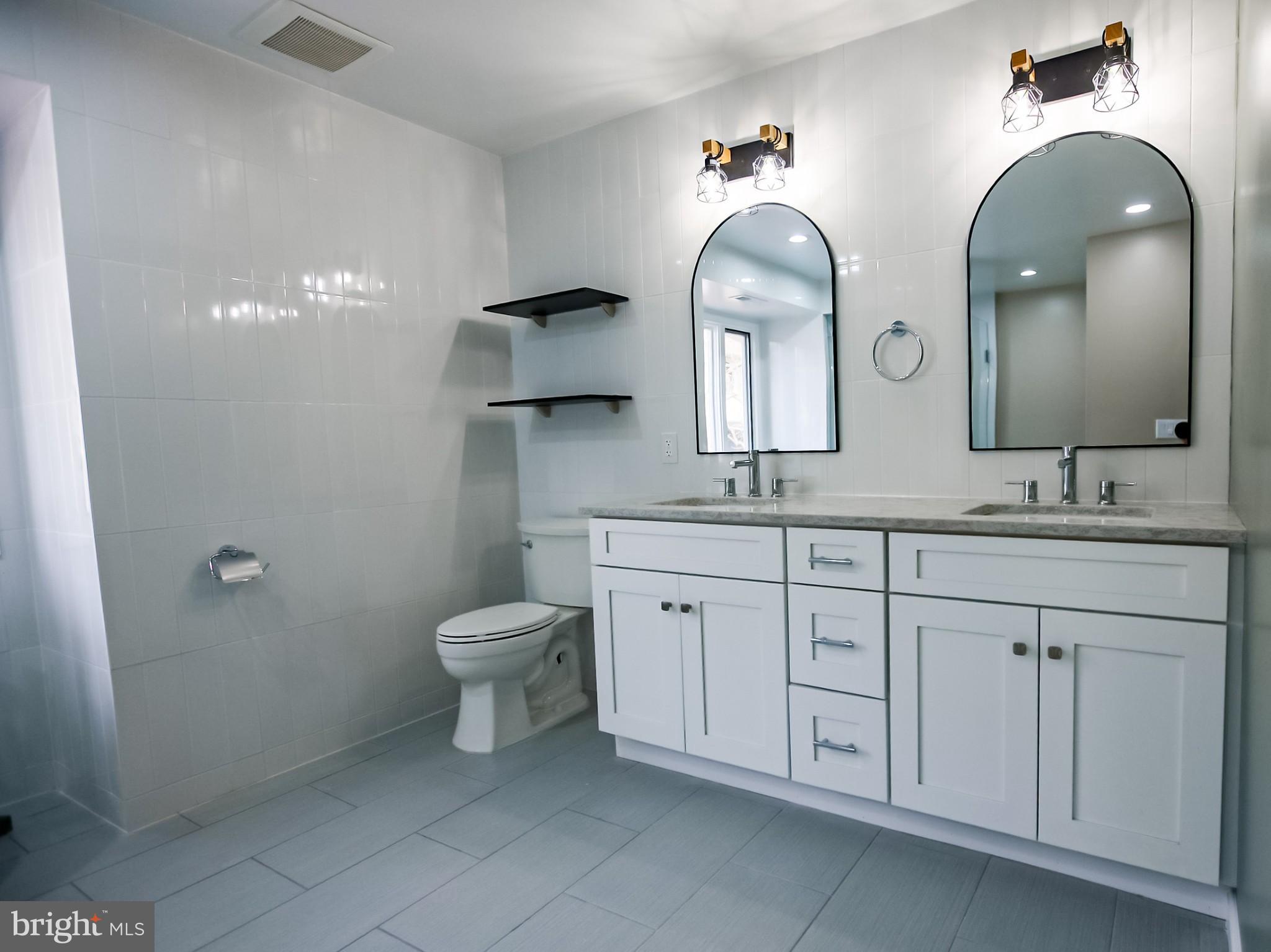 LOWES ISLAND/CASCADES - Residential