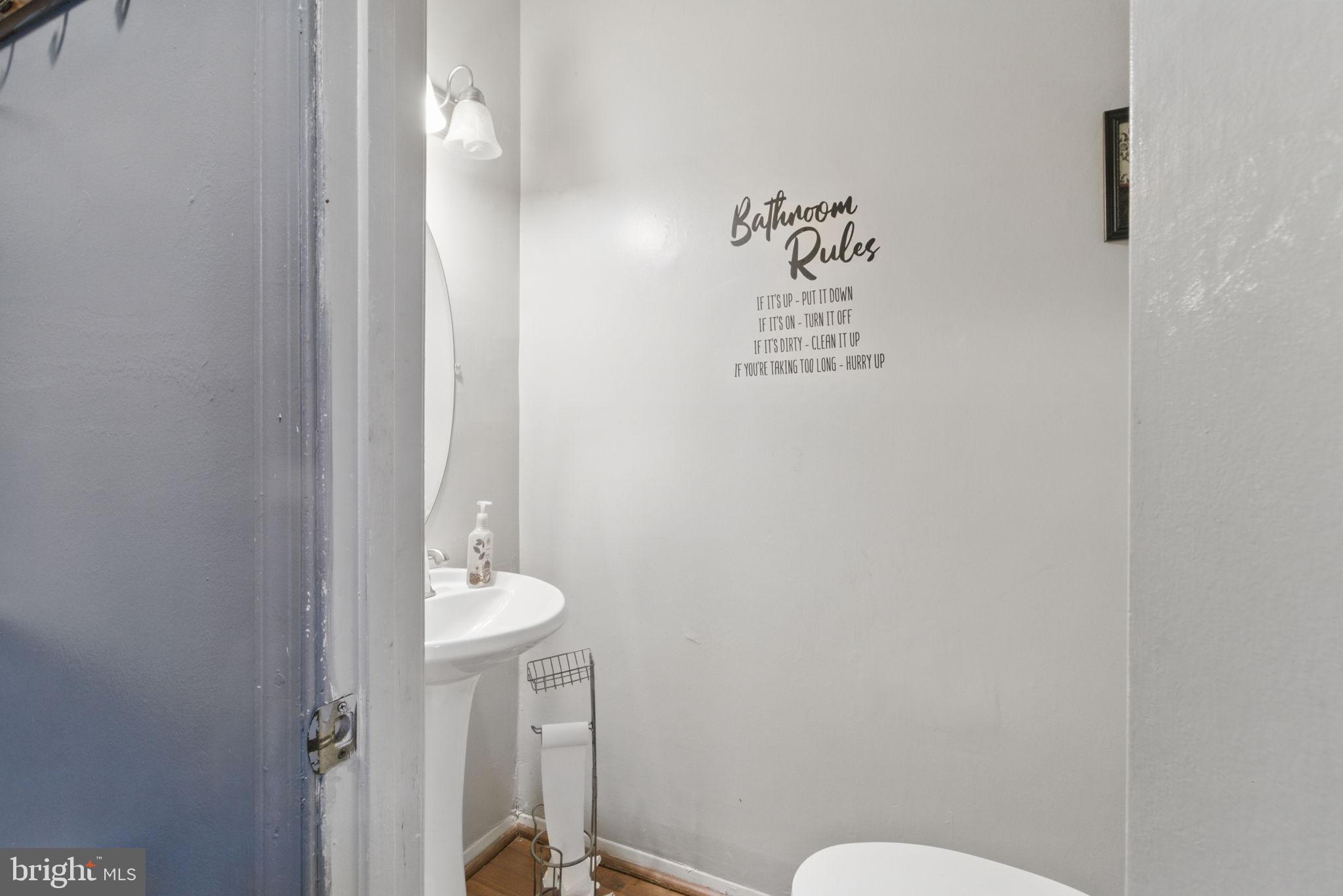 COLONY SQUARE - Residential