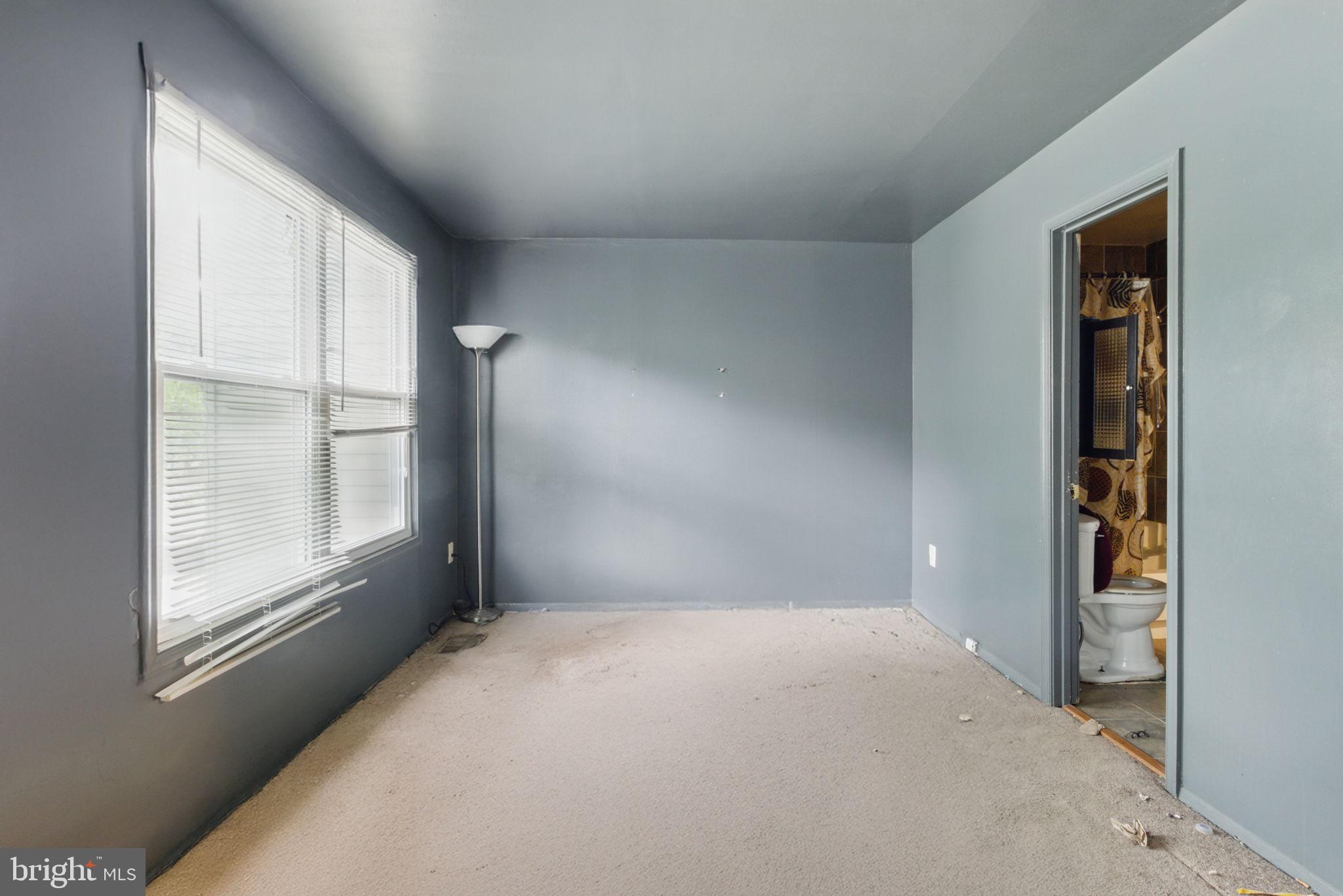 COLONY SQUARE - Residential