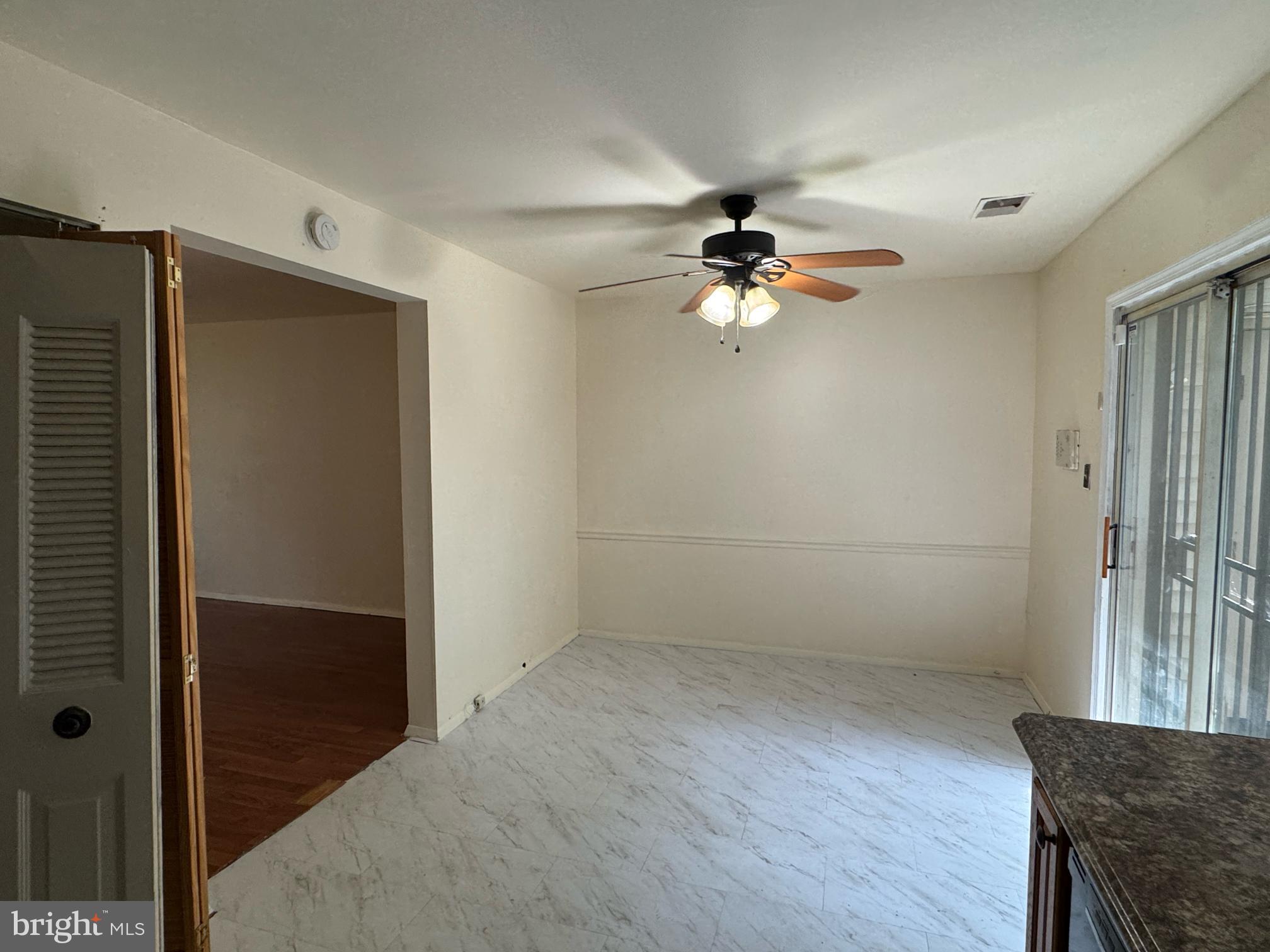 COLONY SQUARE - Residential